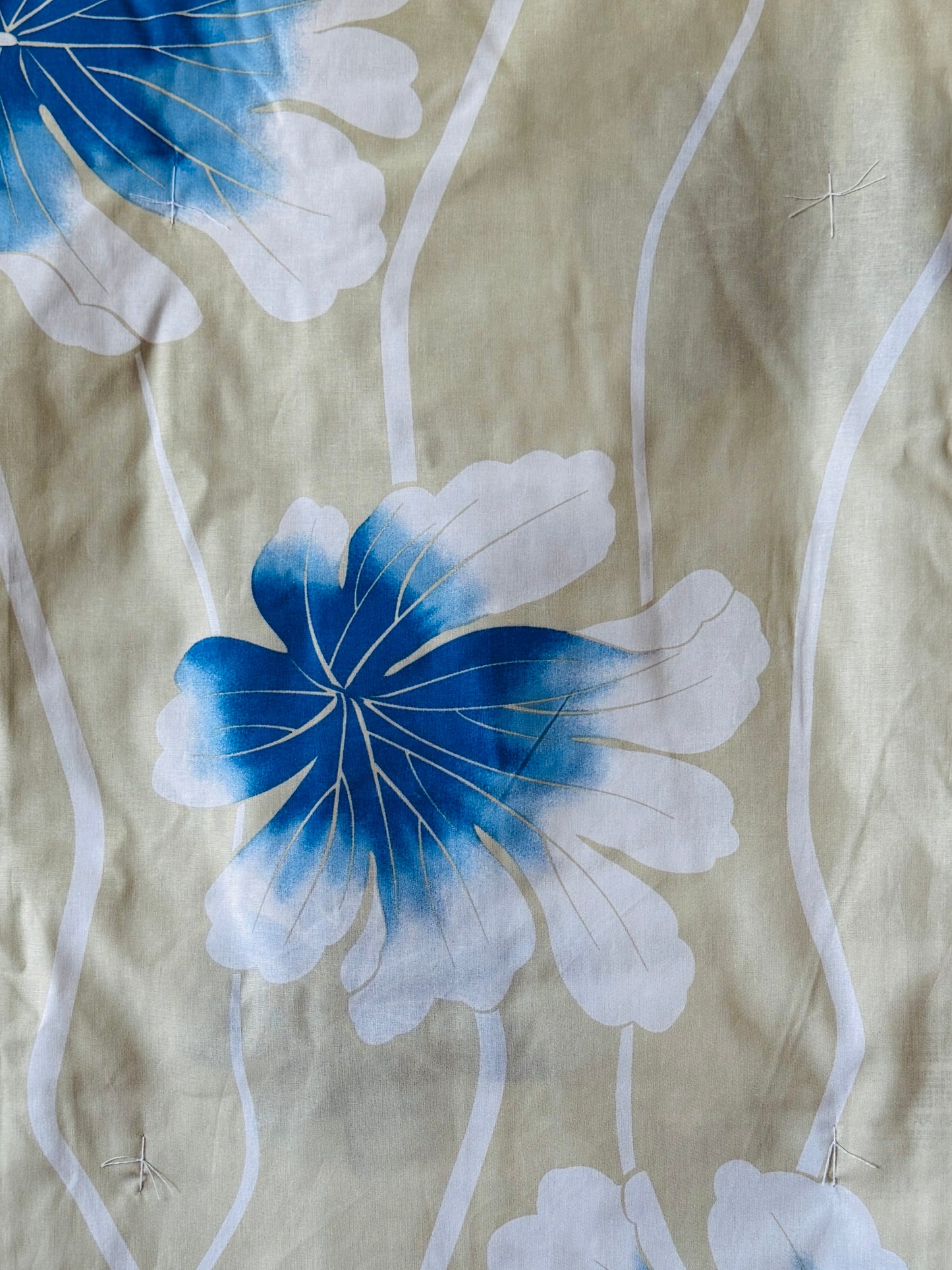 Yukata - Beige lelies - Grote maten dames (コピー)