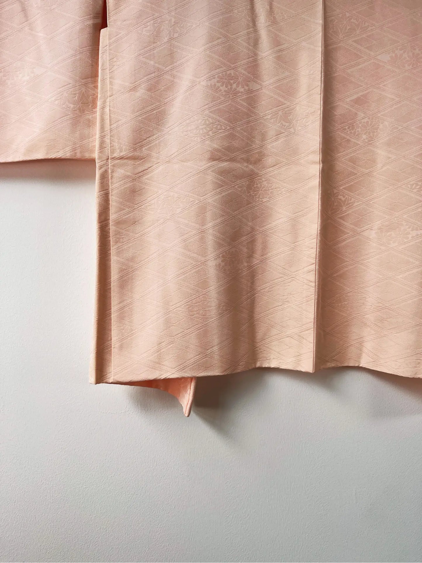 Vintage Color Haori - White-pink with diamond pattern -