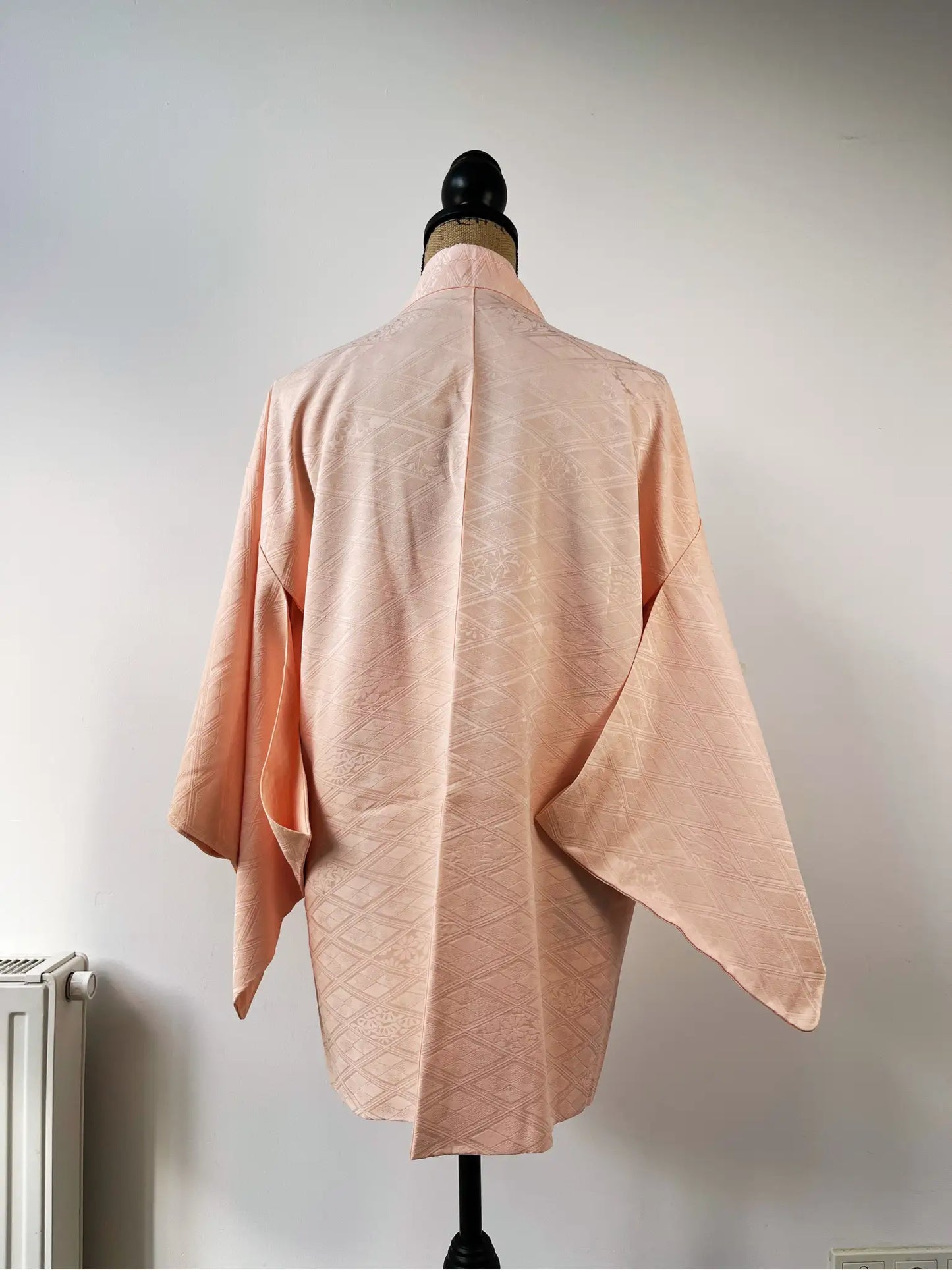 Vintage Color Haori - White-pink with diamond pattern -