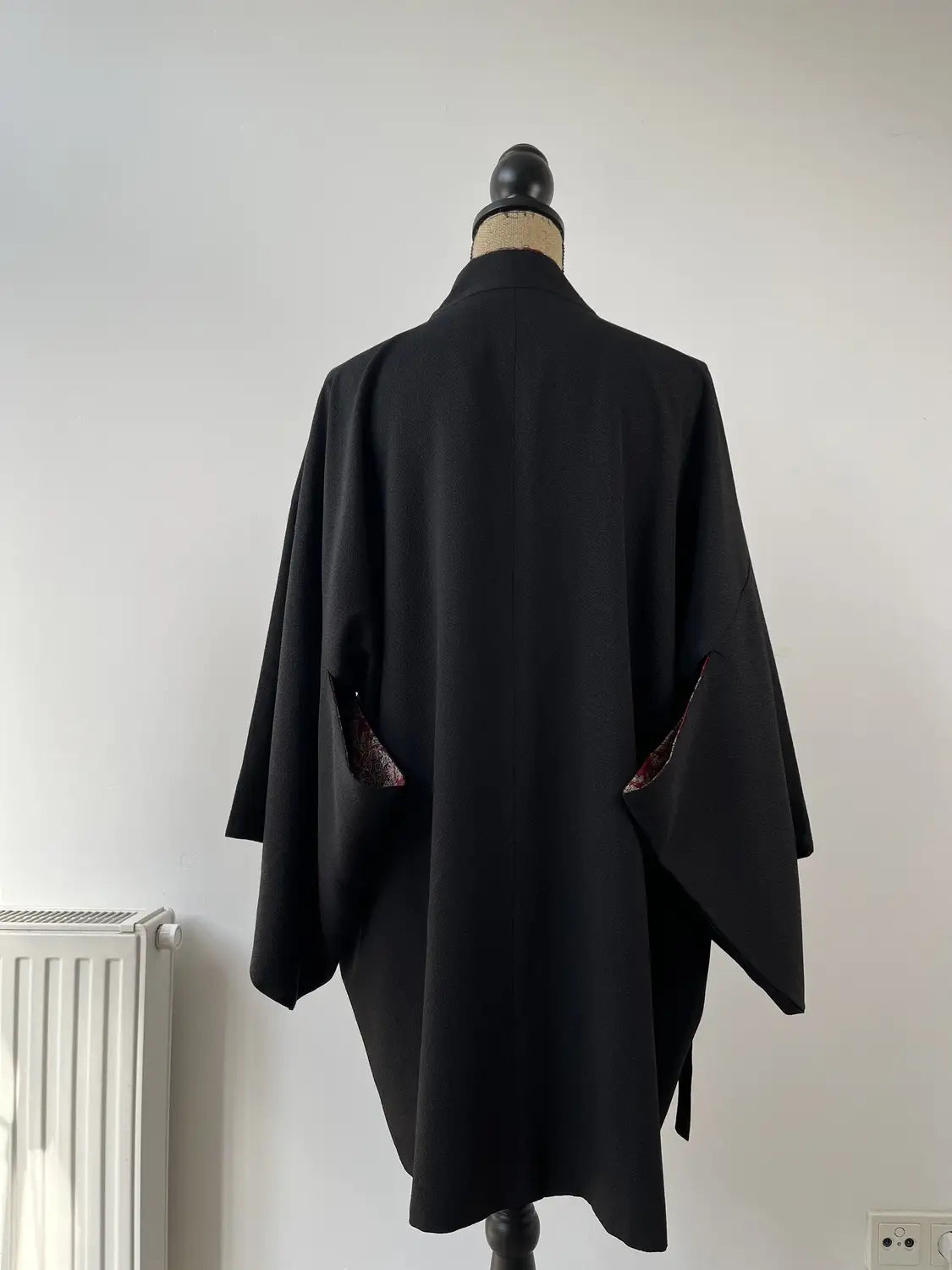 Vintage Short kimono - Black & Sarasa Pattern -