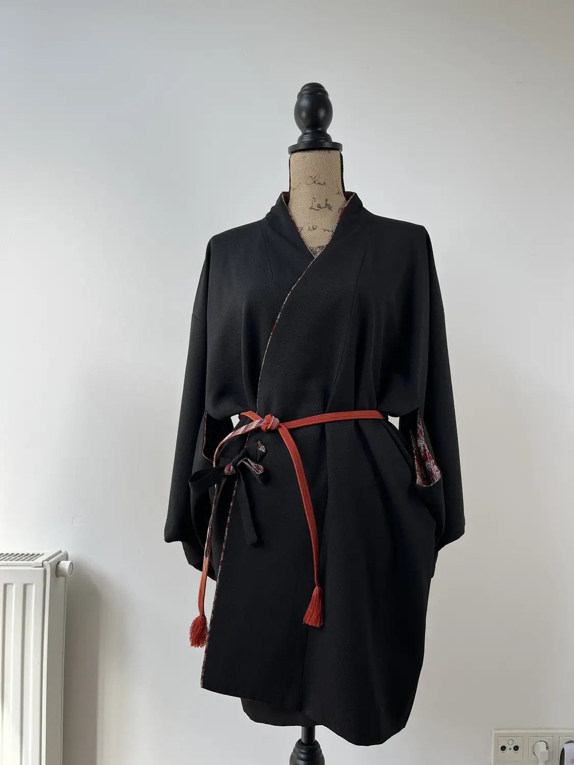 Vintage Short kimono - Black & Sarasa Pattern -