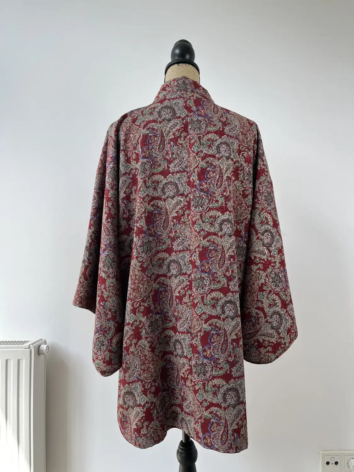 Vintage Short kimono - Black & Sarasa Pattern -