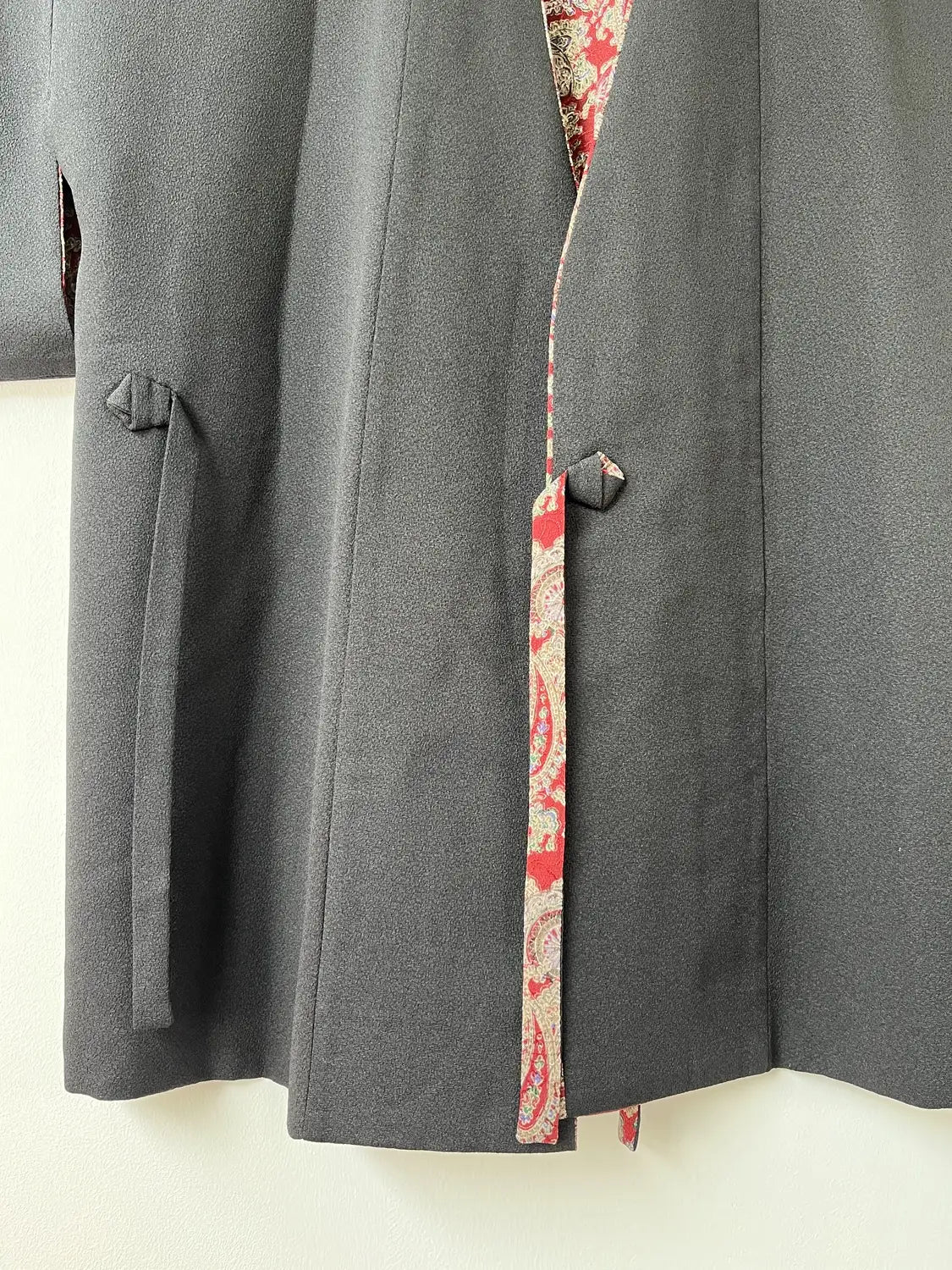 Vintage Short kimono - Black & Sarasa Pattern -