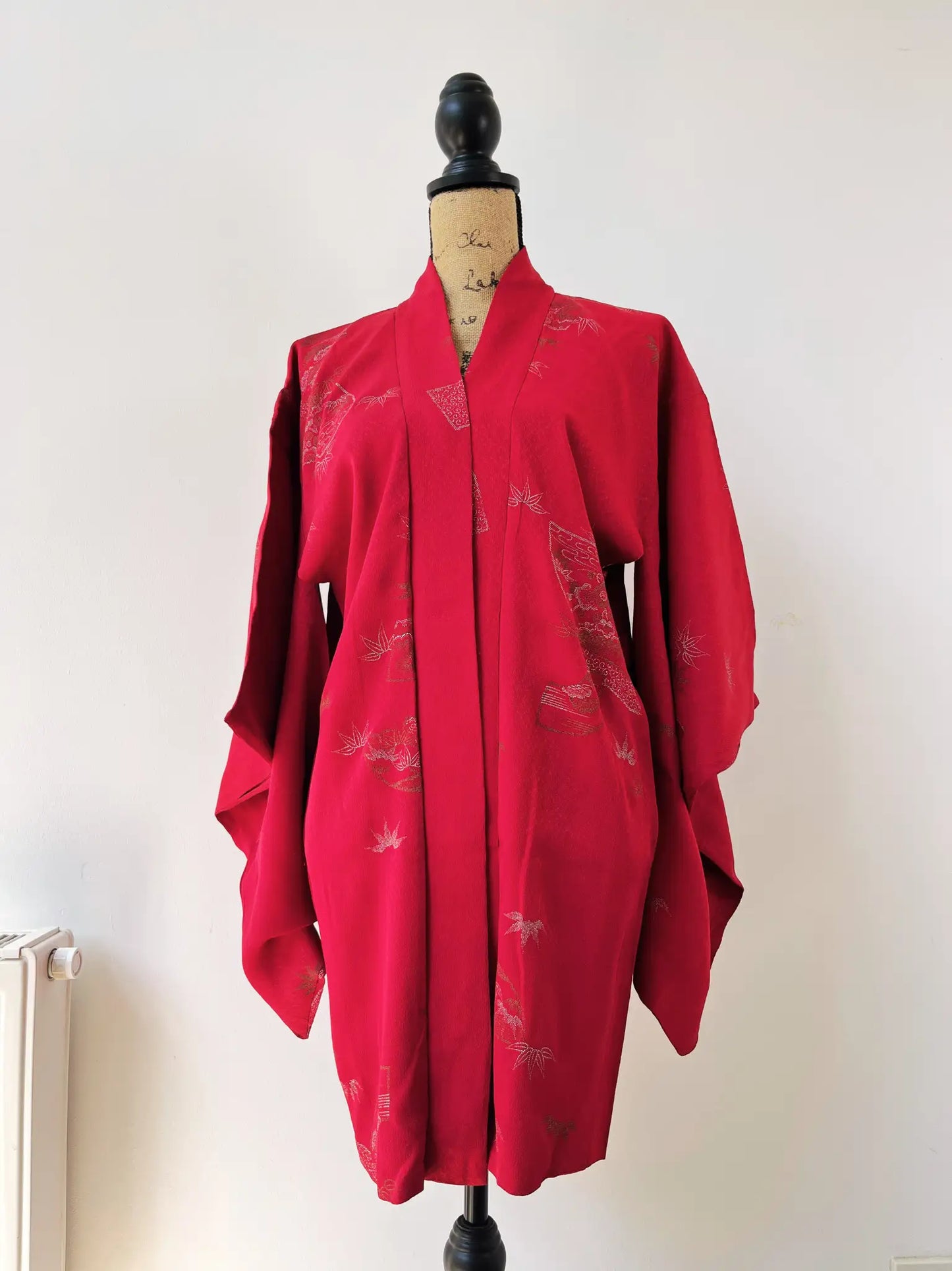 Vintage kleur Haori - Rode waaier met Sho-tiku-bai -