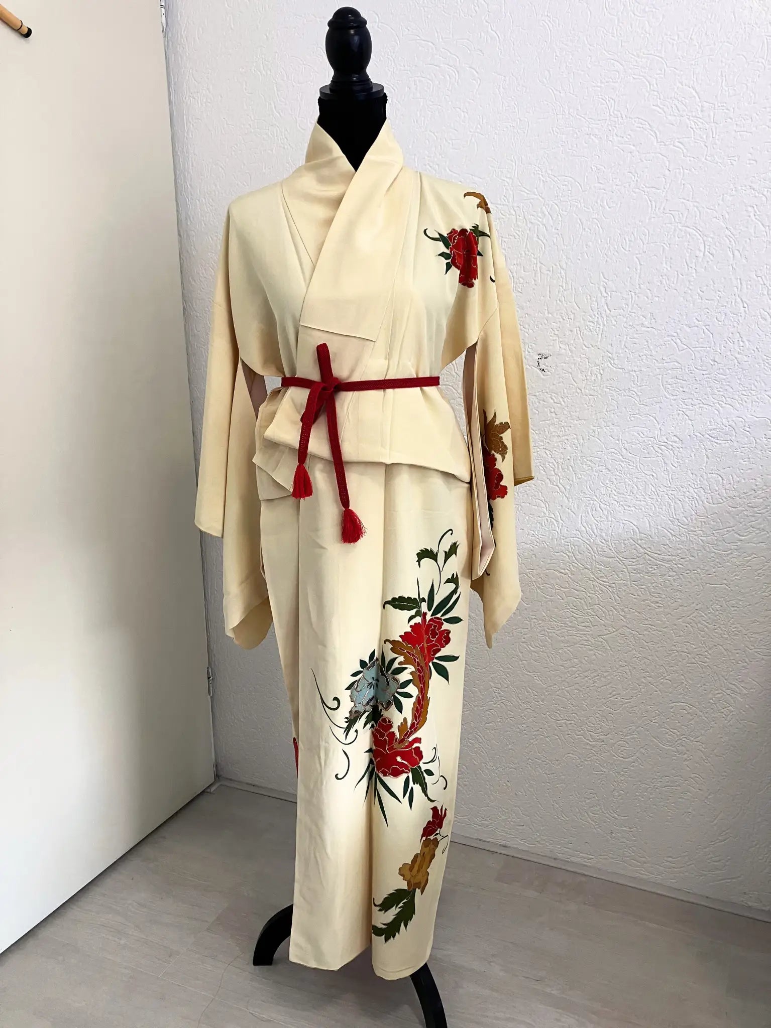 red spider lily kimono Vintage homongi kimono - Yellow Red spider lily