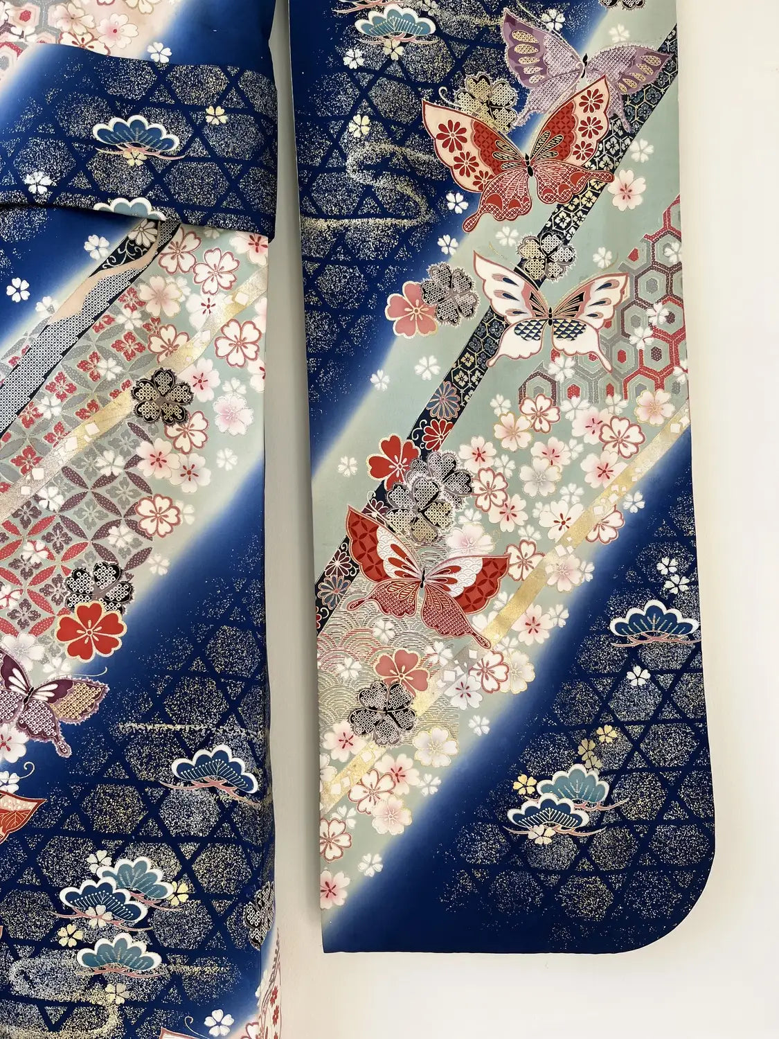 Vintage Furisode – Kirschblüten und Schmetterlinge in der Milchstraße – Halleluja original arrangiert