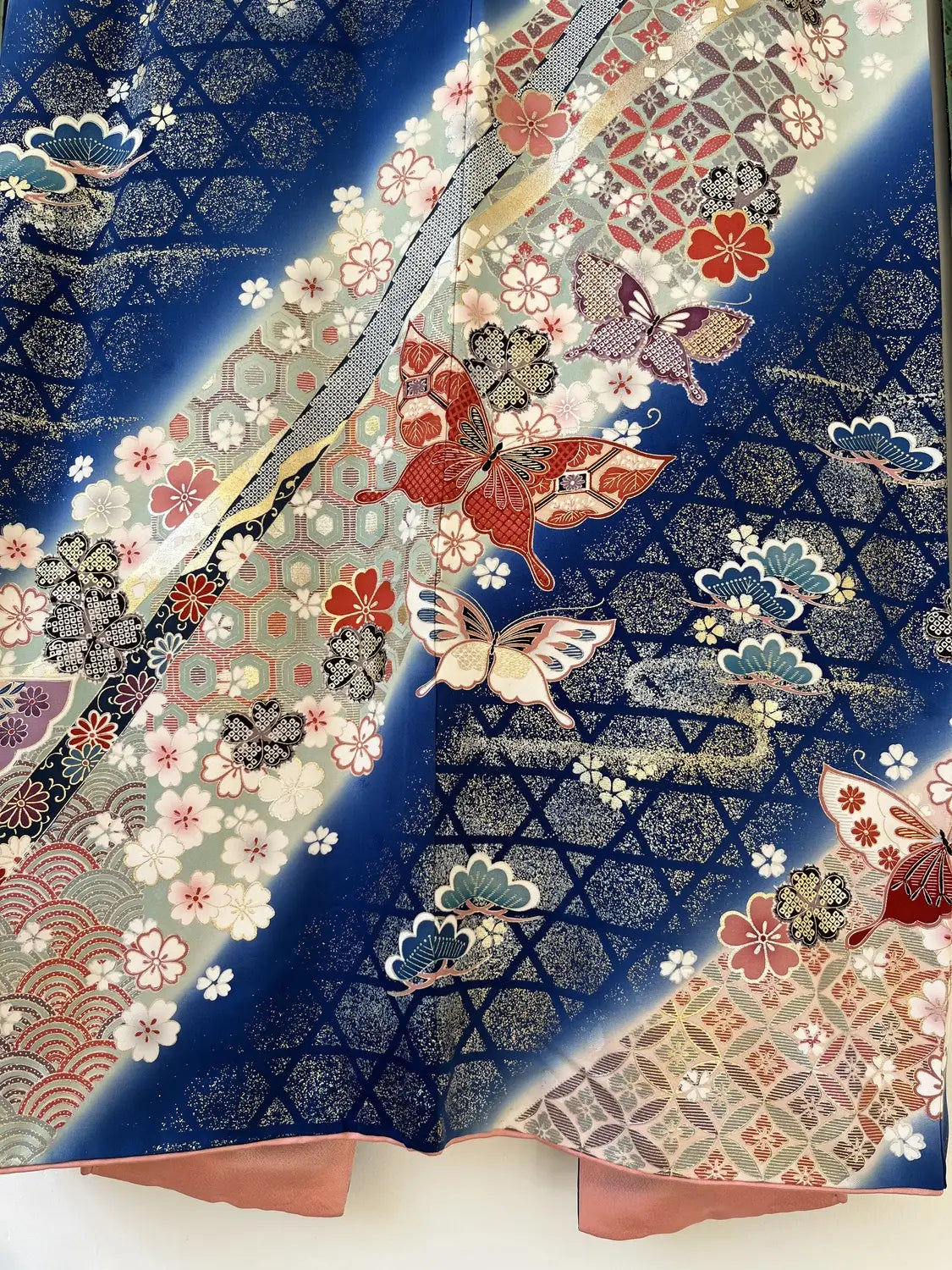 Vintage Furisode – Kirschblüten und Schmetterlinge in der Milchstraße – Halleluja original arrangiert