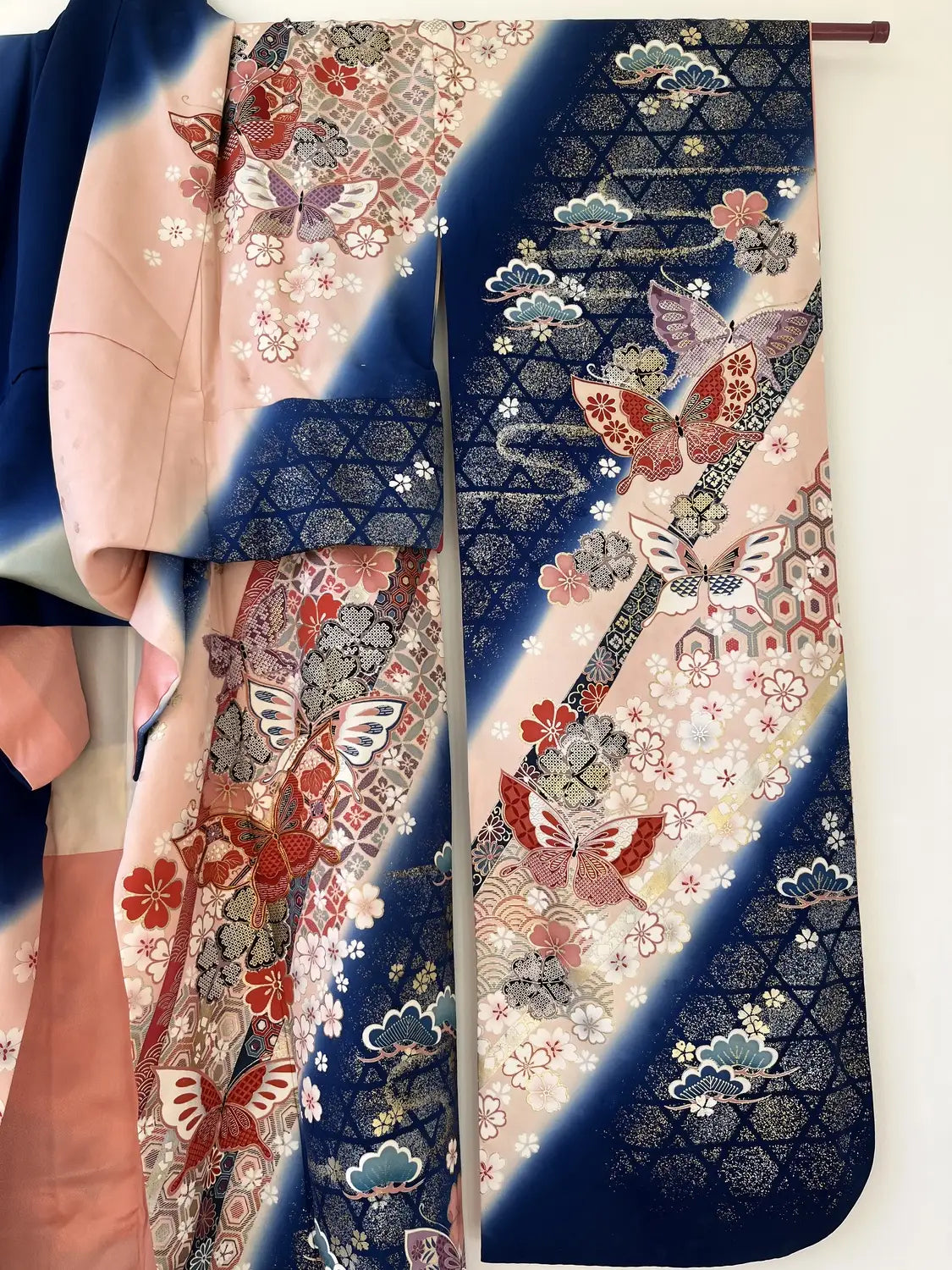 Vintage Furisode – Kirschblüten und Schmetterlinge in der Milchstraße – Halleluja original arrangiert