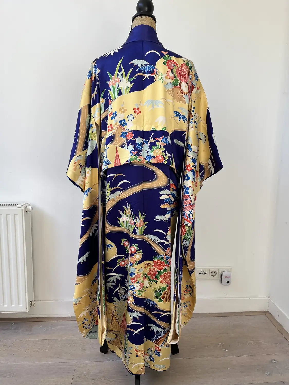 Vintage Furisode - Prachtig bergdorp - Hallelujah origineel arrangement