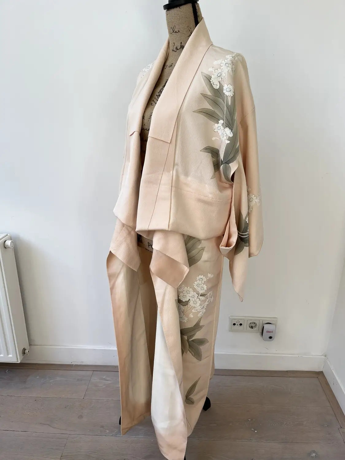 Vintage  homongi kimono - White Cream Yuzen flower - Hallelujah original arrange