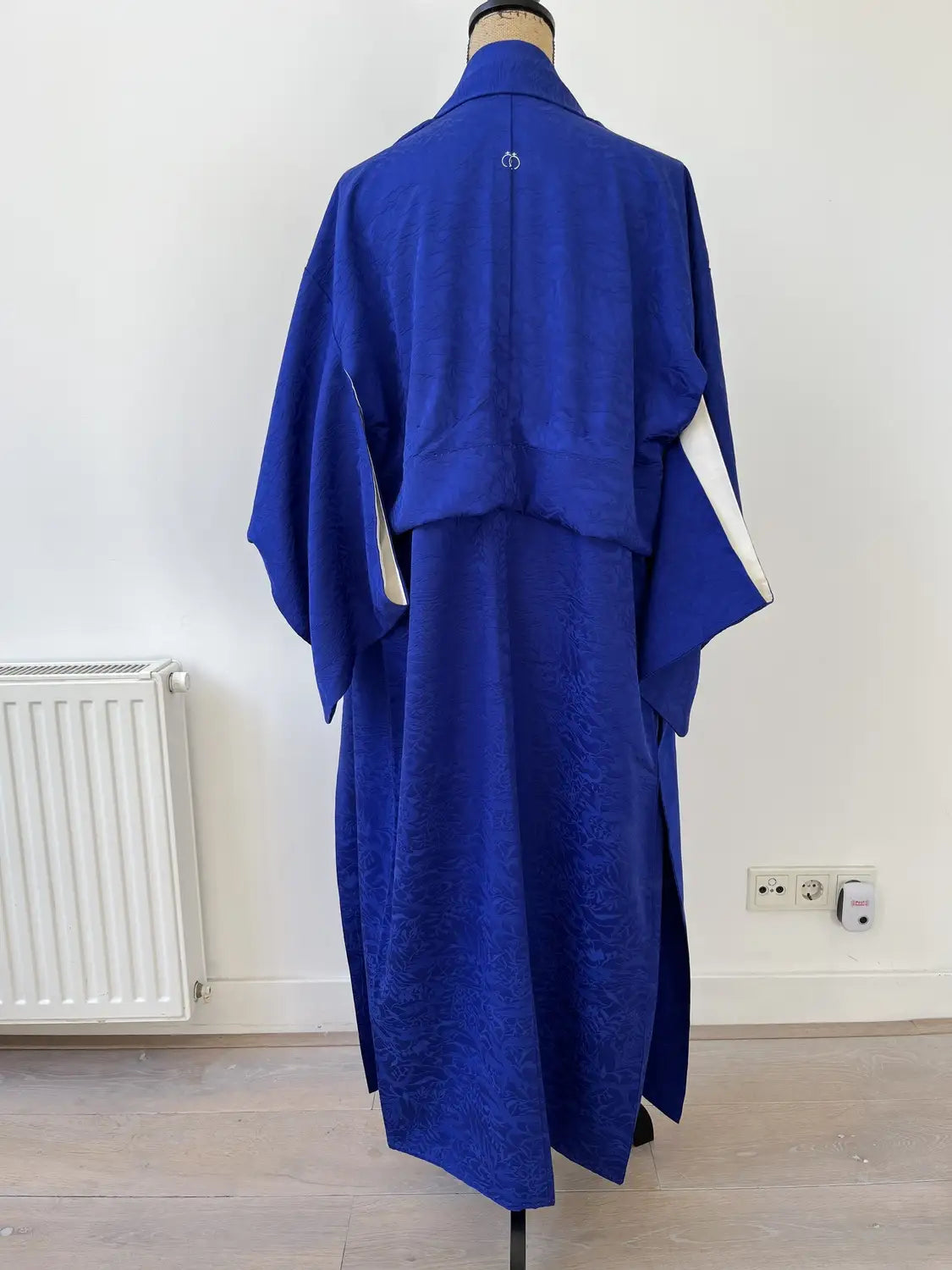 Vintage Iromuji-Kimono - Tiefblaues botanisches Blatt - Halleluja original arrangiert