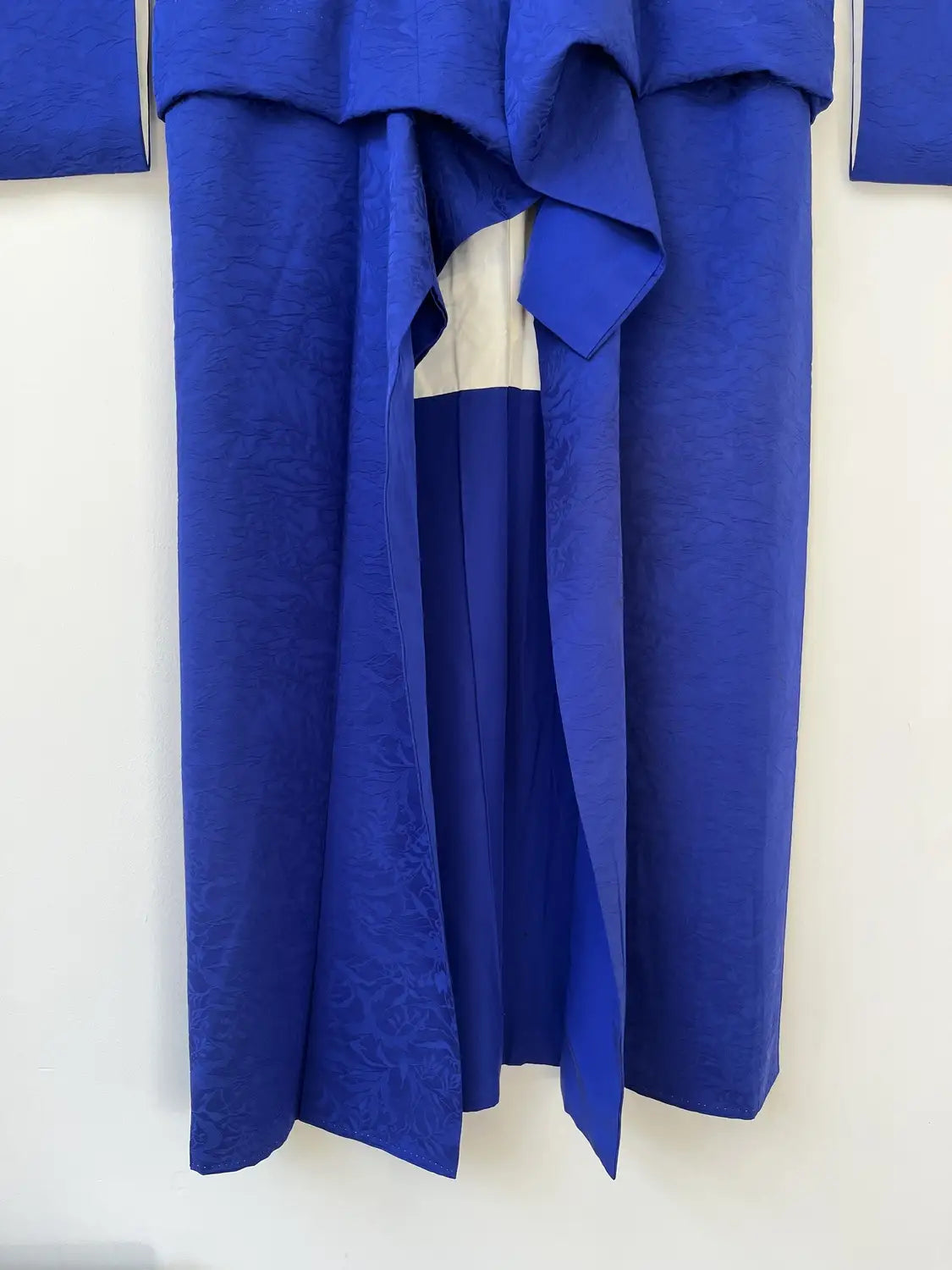 Vintage Iromuji-Kimono - Tiefblaues botanisches Blatt - Halleluja original arrangiert