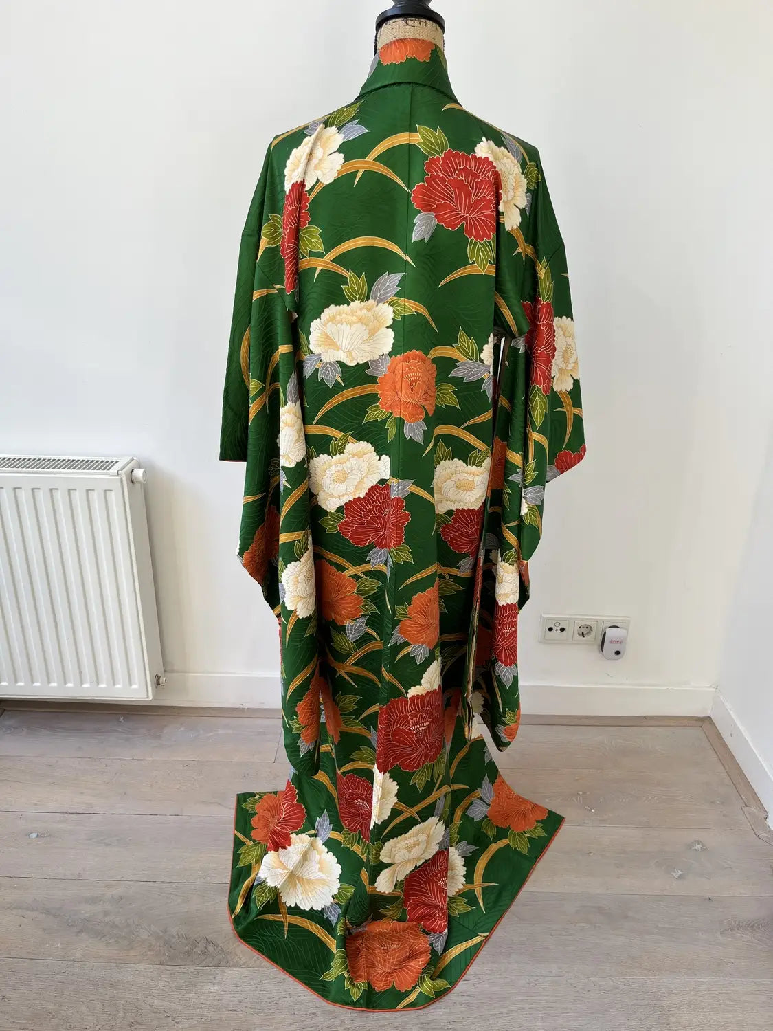 Vintage Furisode - DeepGreen The Invitation of the Peony -