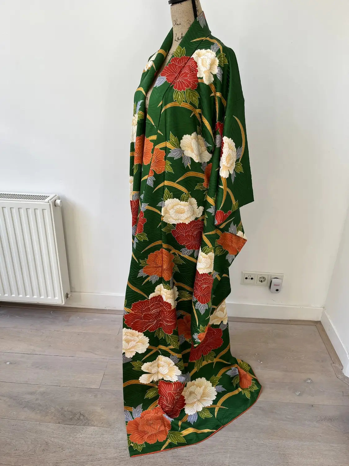 Vintage Furisode - DeepGreen The Invitation of the Peony -