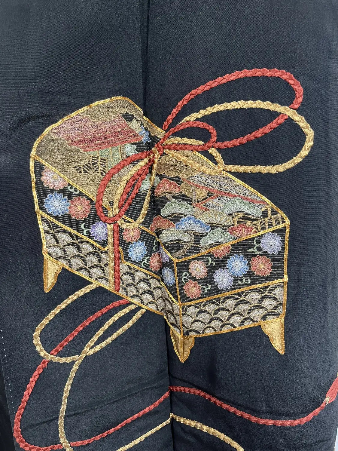 Vintage black tomesode - The Embroidered Scent Box -