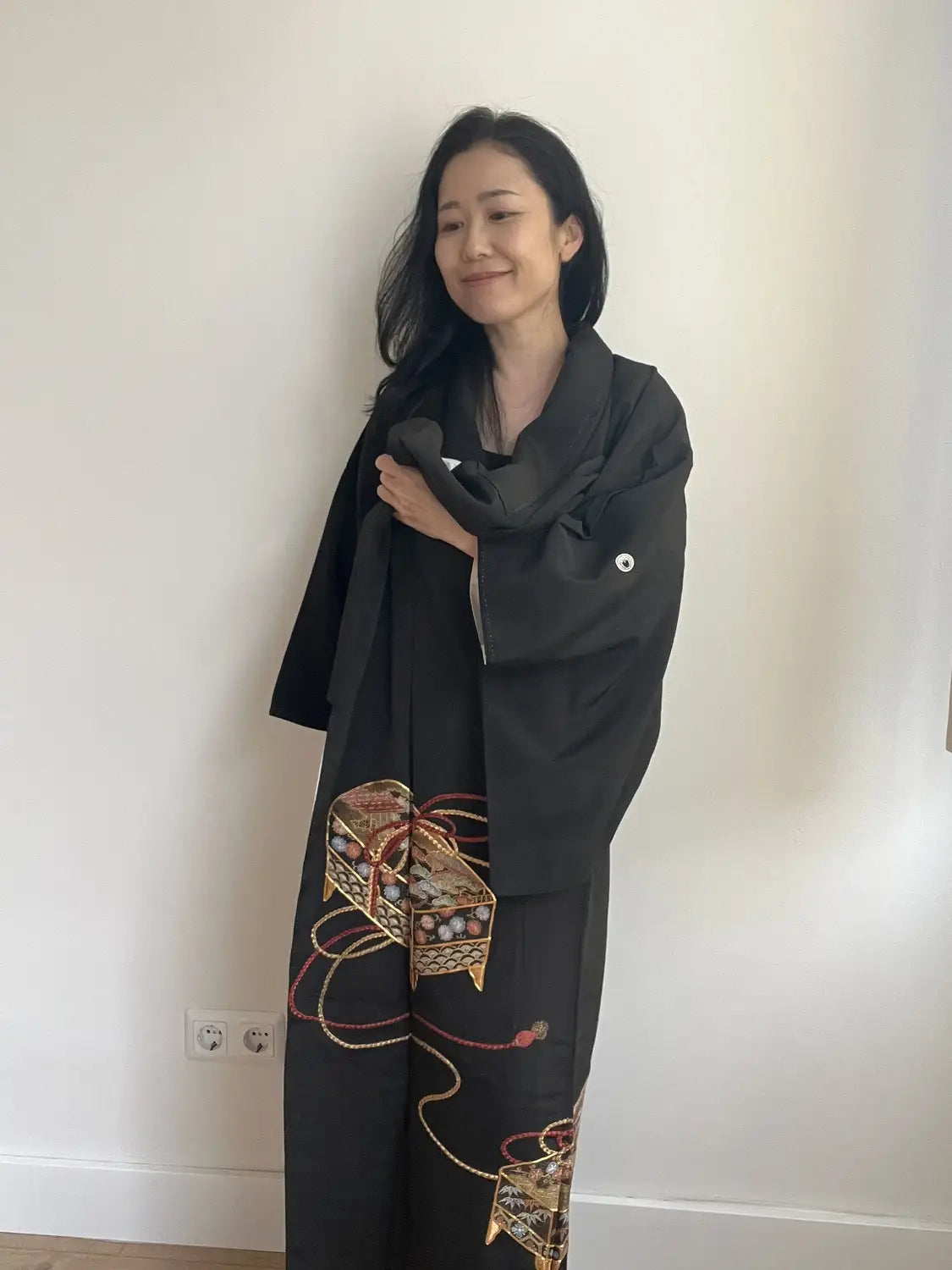 Vintage black tomesode - The Embroidered Scent Box -