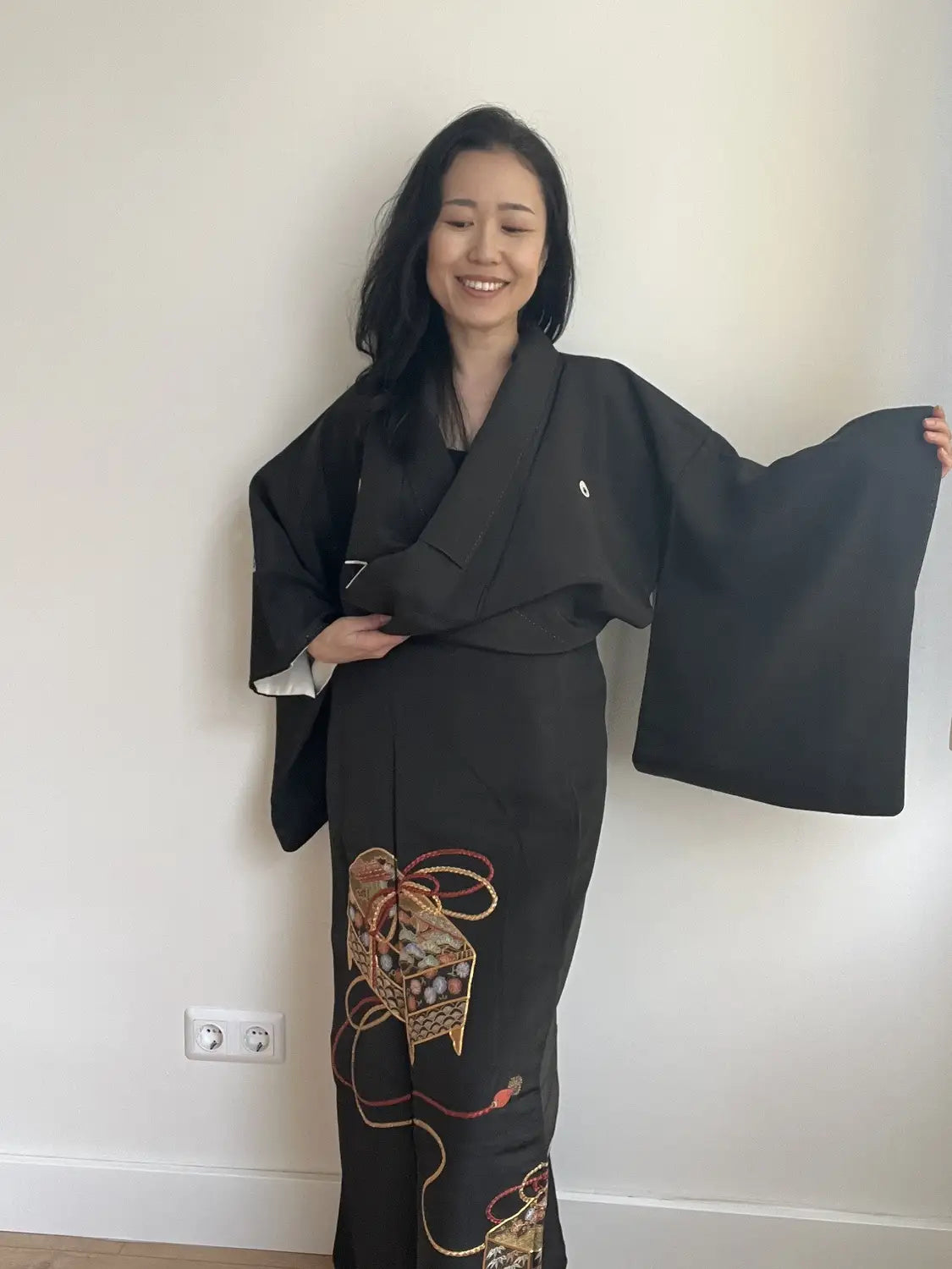 Vintage black tomesode - The Embroidered Scent Box -