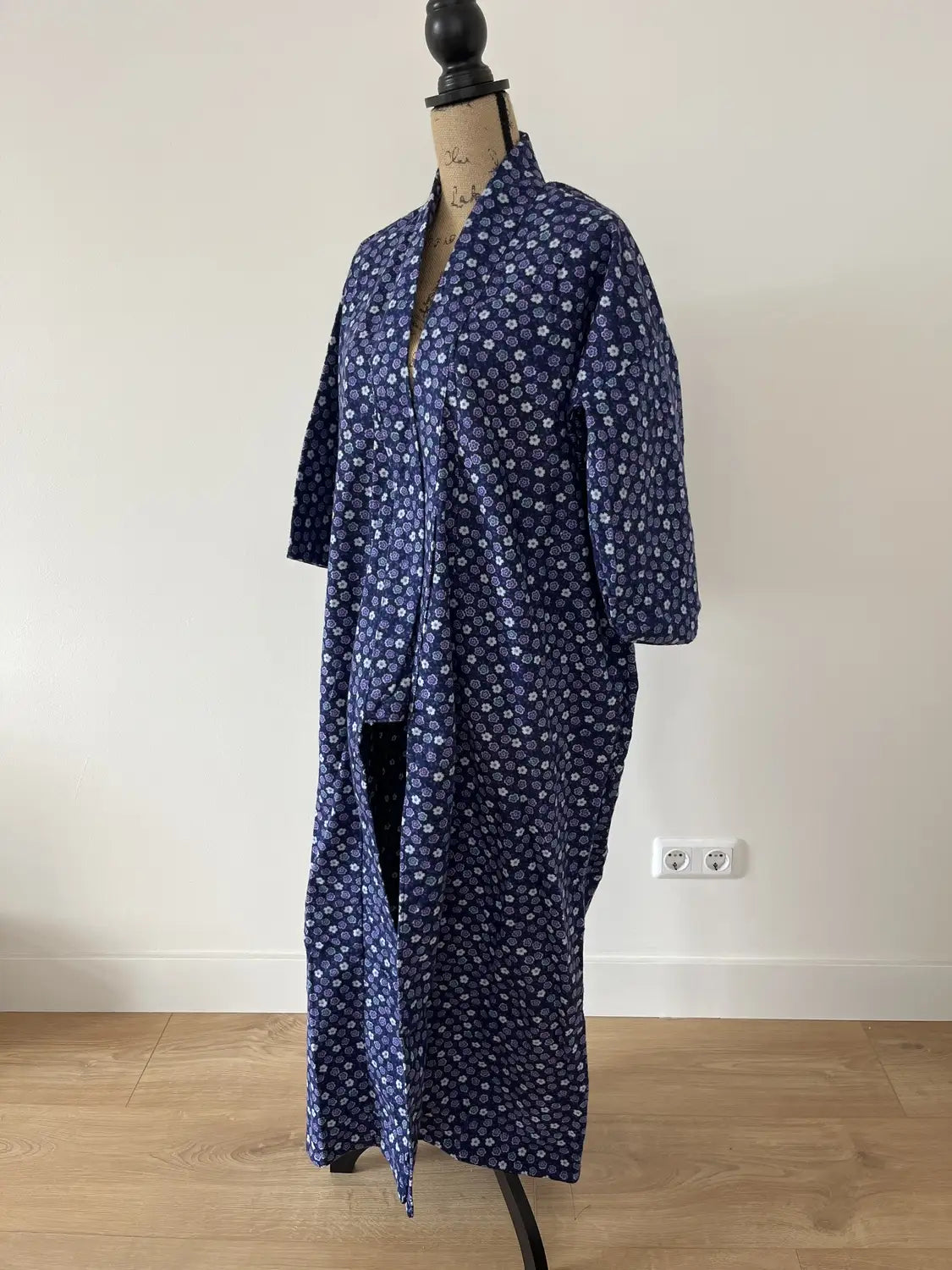 Vintage Kimono-style night robe - Navy Robe with matching sash  -