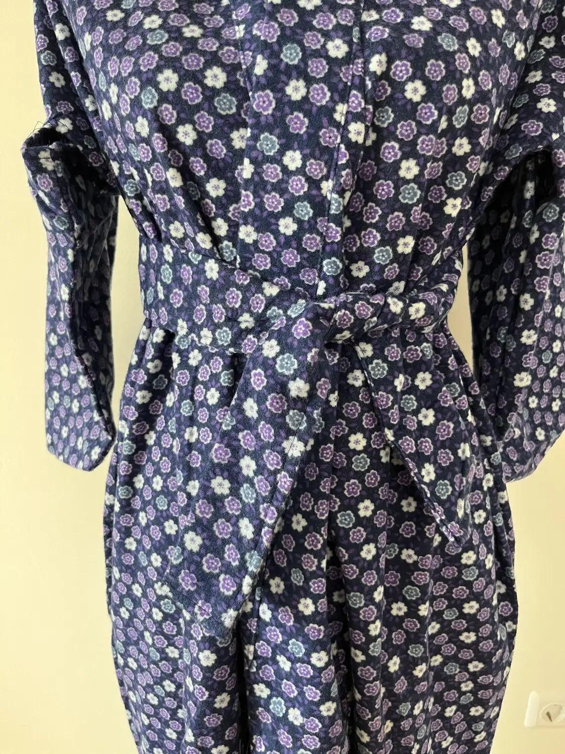 Vintage Kimono-style night robe - Navy Robe with matching sash  -