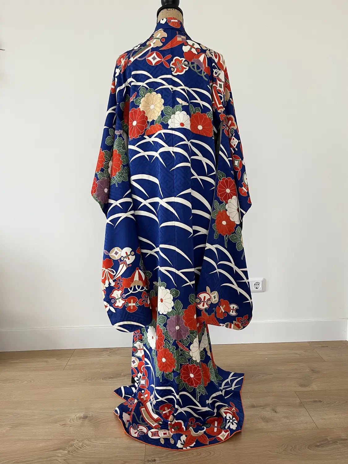 Vintage Furisode - Navy Ultimate Luxury -