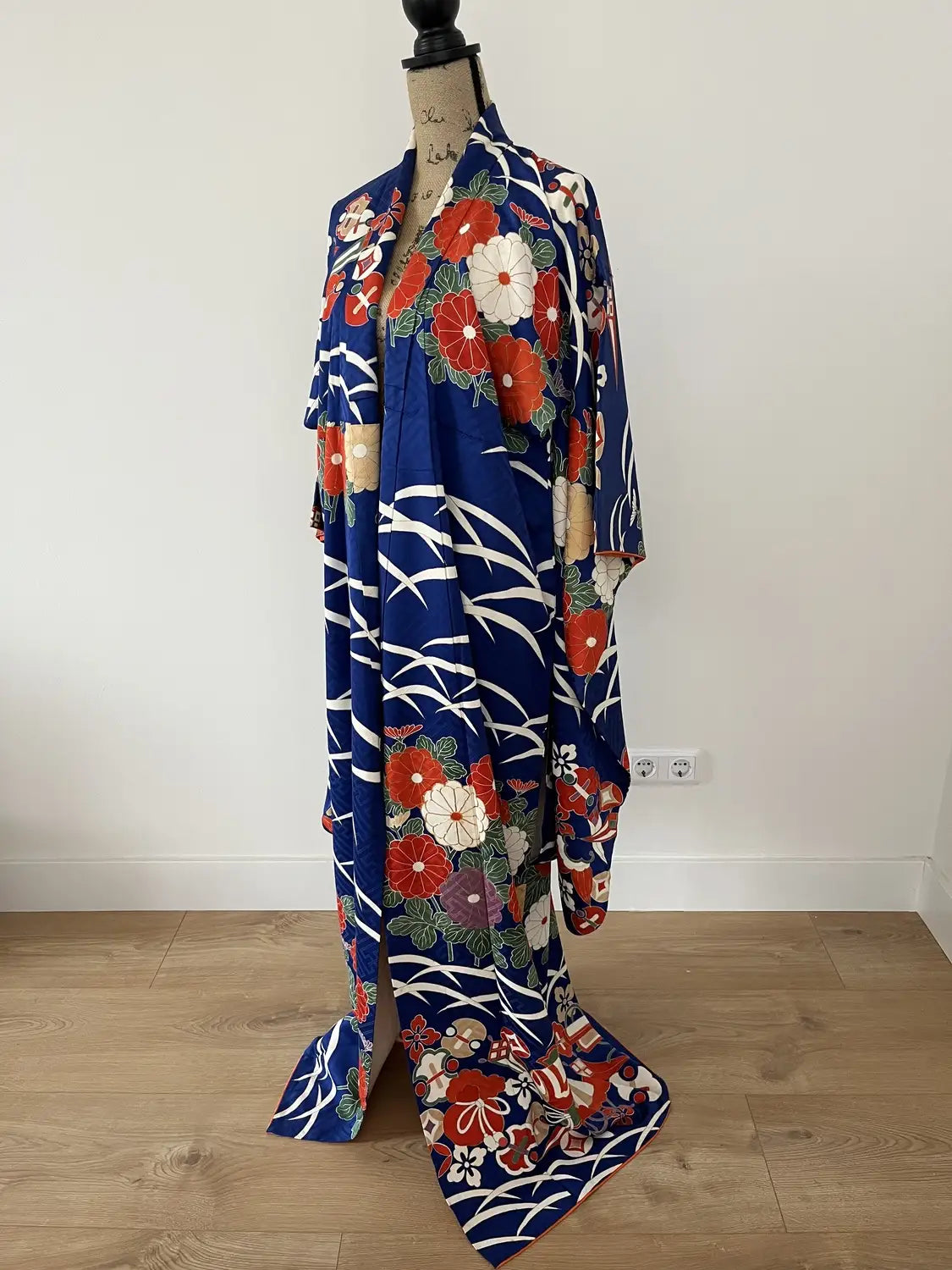 Vintage Furisode - Navy Ultimate Luxury -