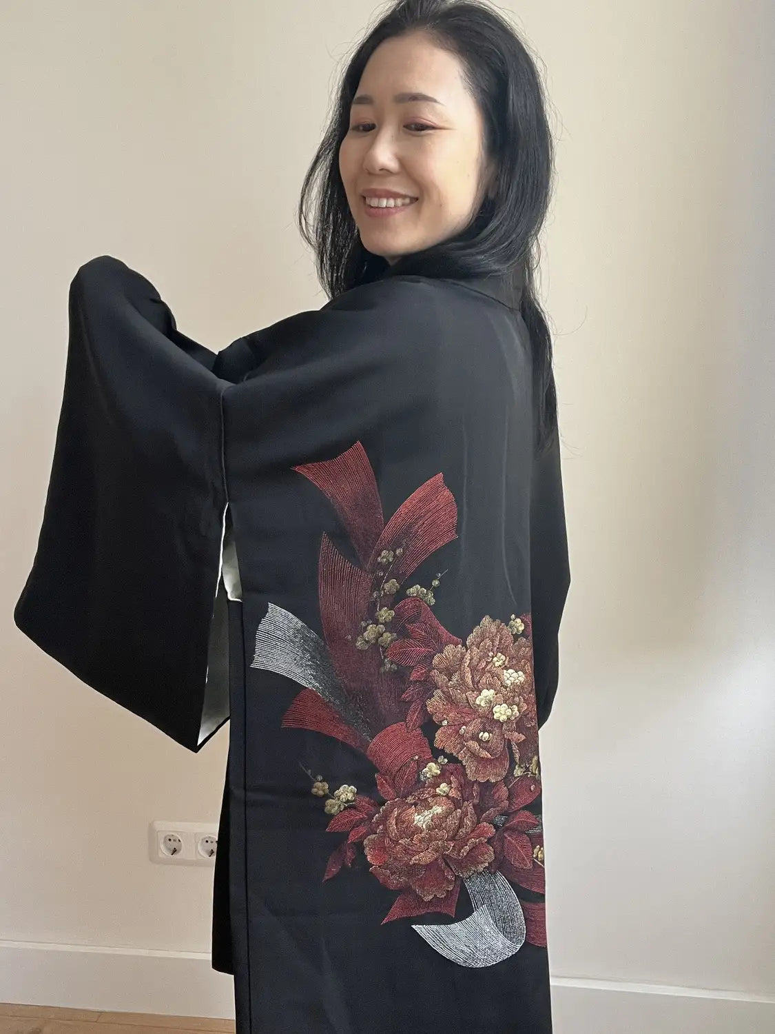 Vintage Black Haori - Graceful Petals -