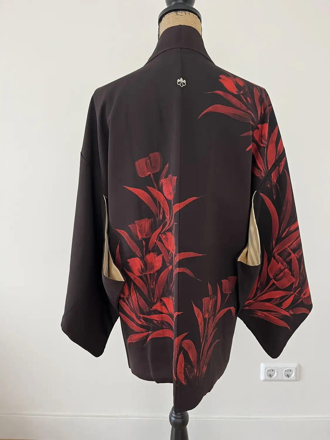 Haori noir vintage - Retour des tulipes pourpres -