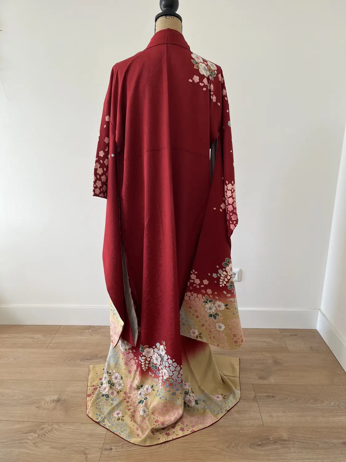 Vintage Furisode - Deepred Phantom Tsujigahana -