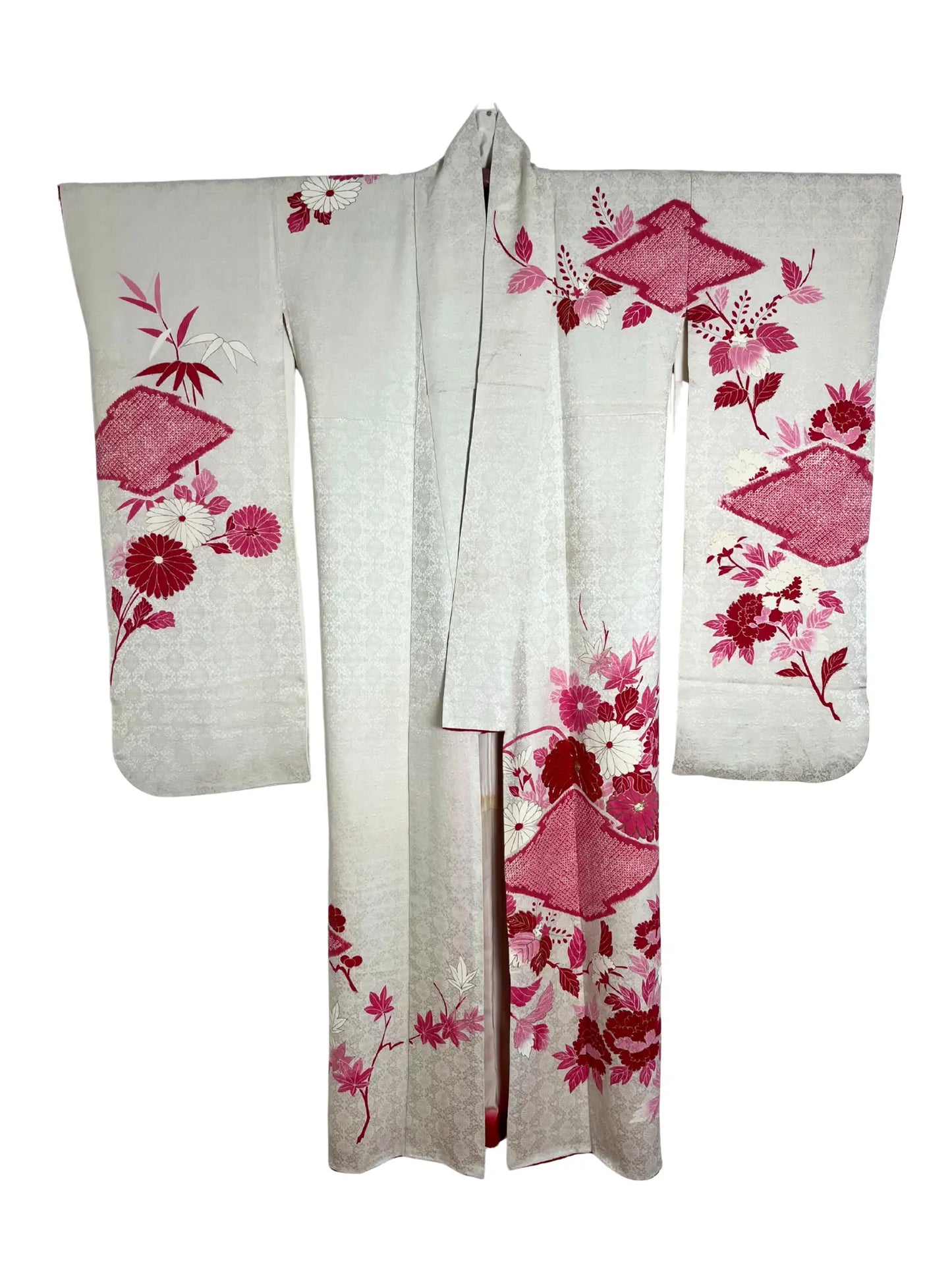 Vintage Furisode - White＆Red Kiku-bishi (Chrysanthemum Diamond Pattern) -
