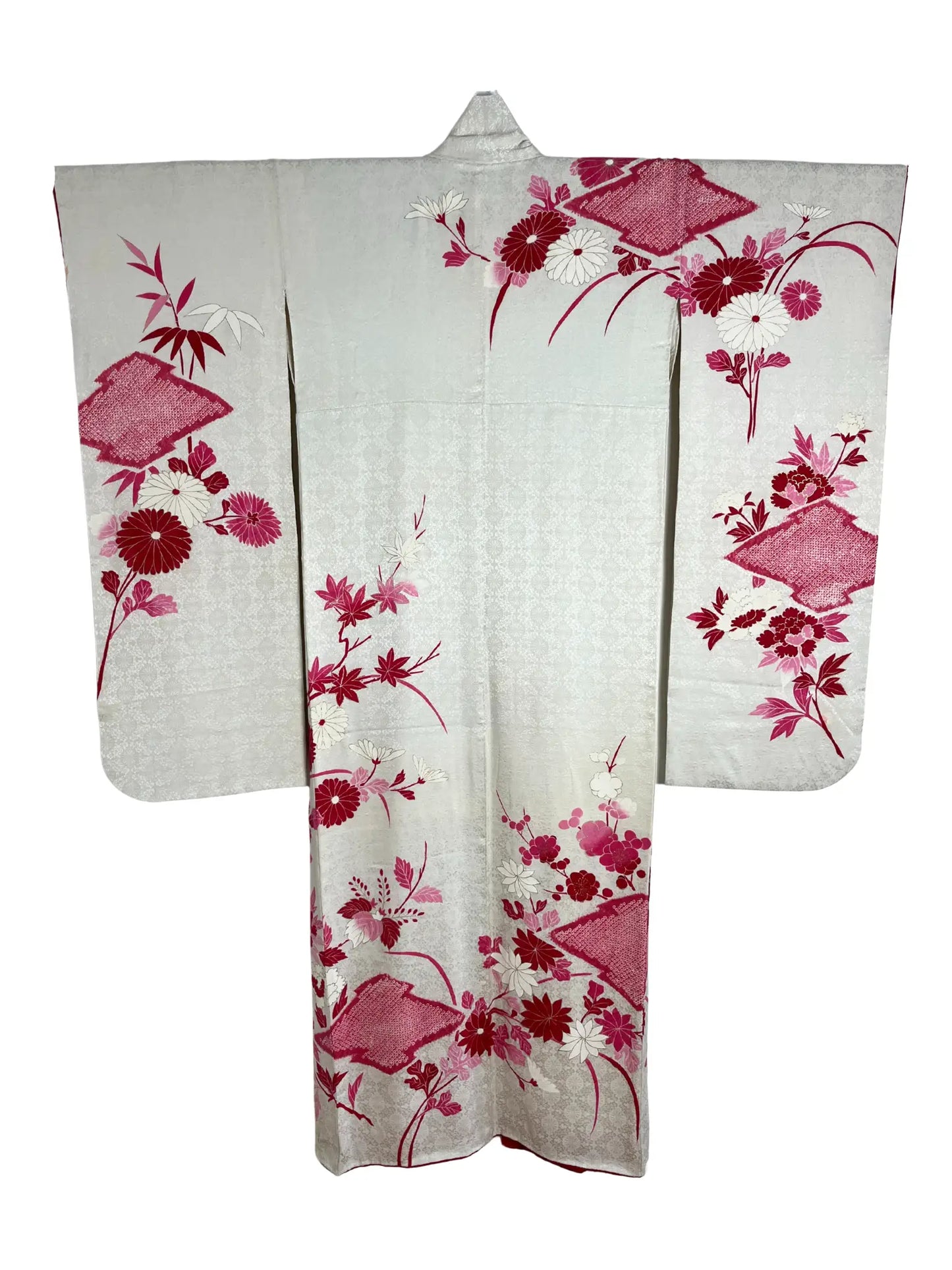 Vintage Furisode - White＆Red Kiku-bishi (Chrysanthemum Diamond Pattern) -
