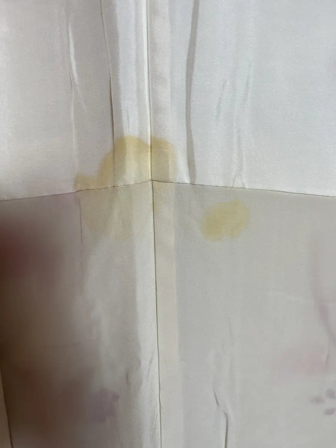 Vintage Furisode - White＆Red Kiku-bishi (Chrysanthemum Diamond Pattern) -