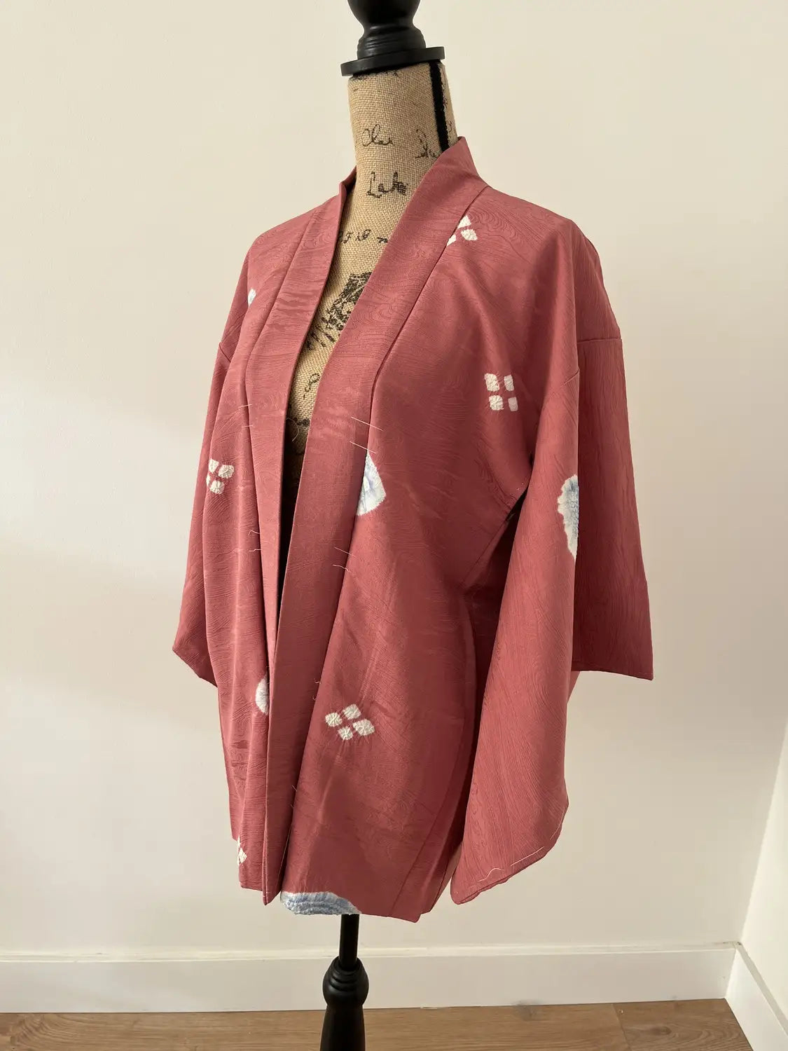 Vintage Color Haori - Calm pink Scattered Shibori Motif -