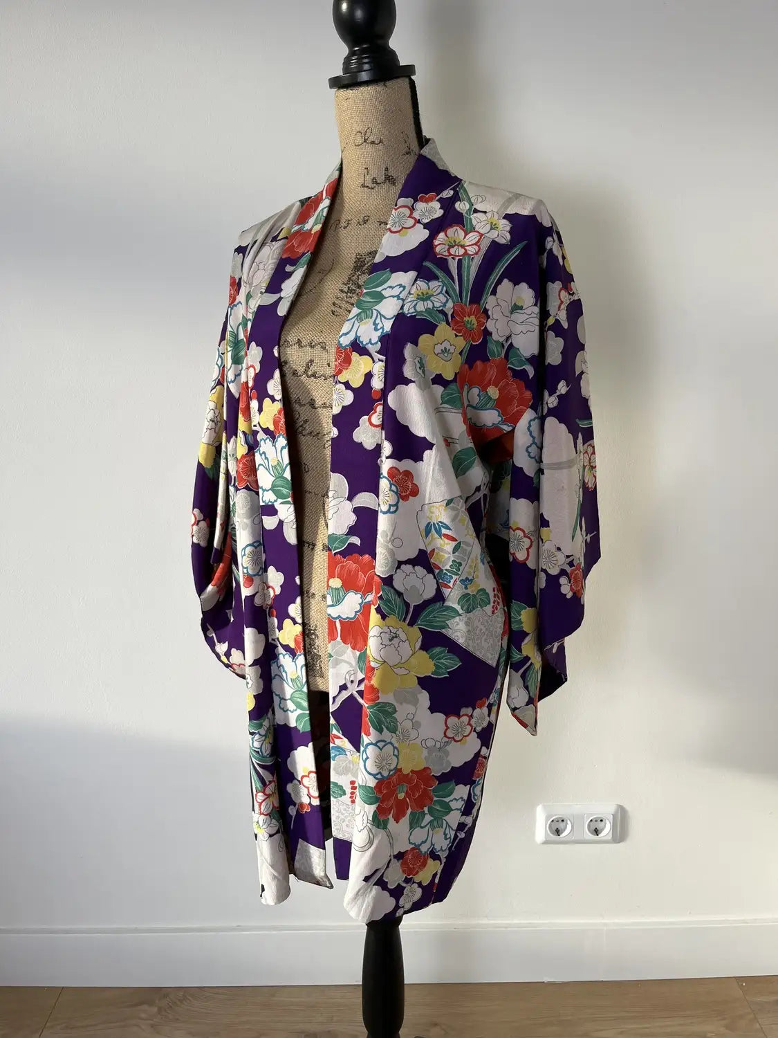 Vintage Color Haori - Purple and White Graceful flowers -