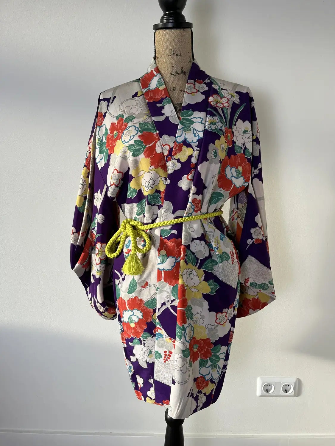 Vintage Color Haori - Purple and White Graceful flowers -