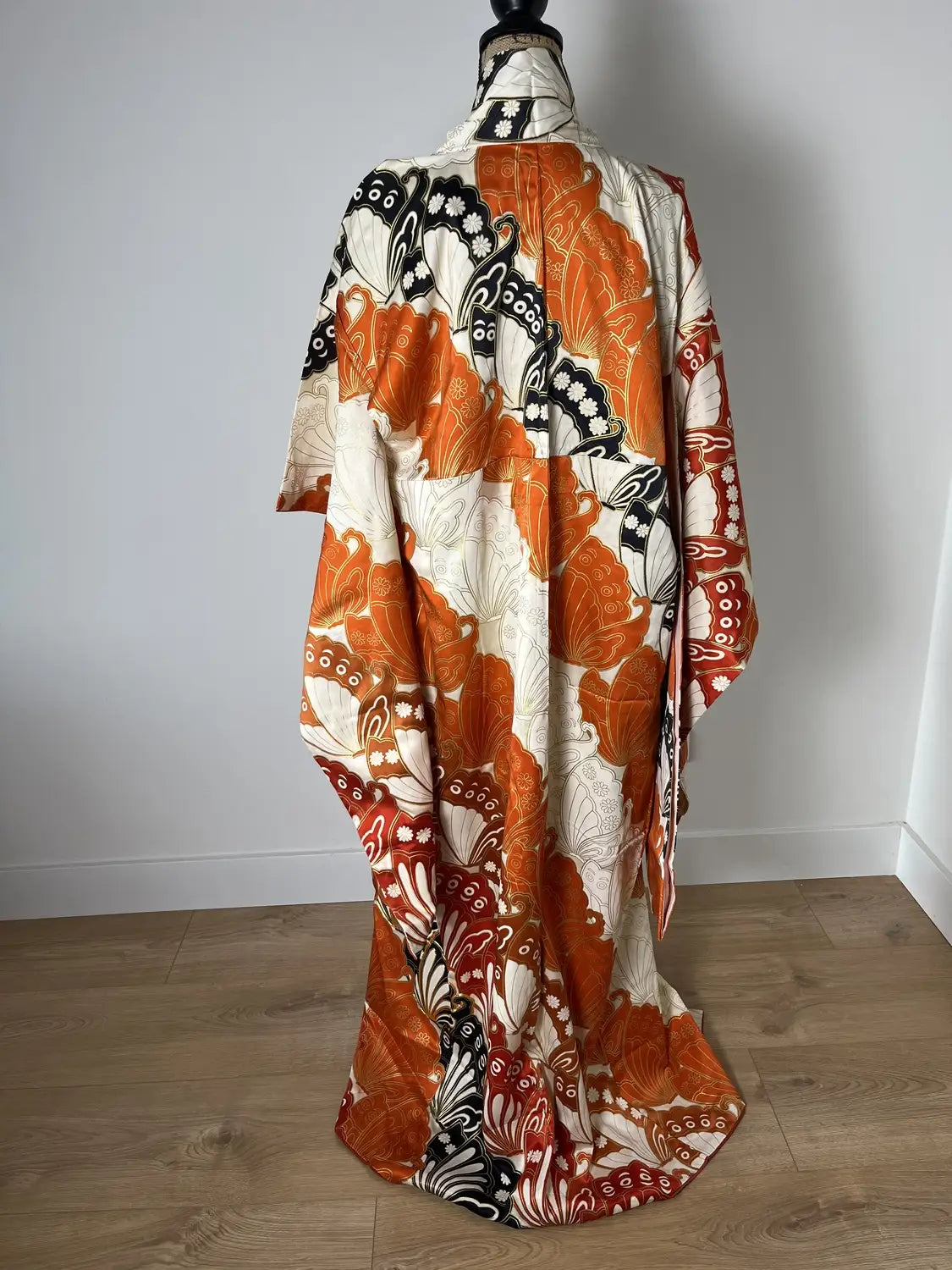 Vintage Furisode - white＆Brown  Butterfly effect -