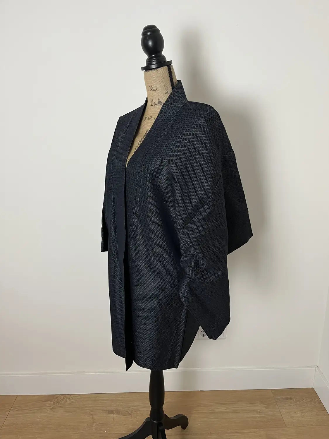 Men’s Vintage Haori - Oshima tsumugi　Heian Court Scene Design -