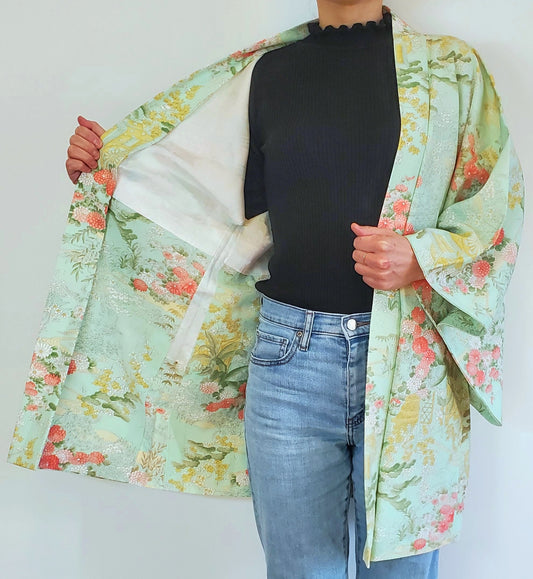 【Lichte geelachtige groene/ tuin】 Japanse vintage kimono Haori, Japanse Hanten jas, gewaad, Japans bloemenpatroon, unisex