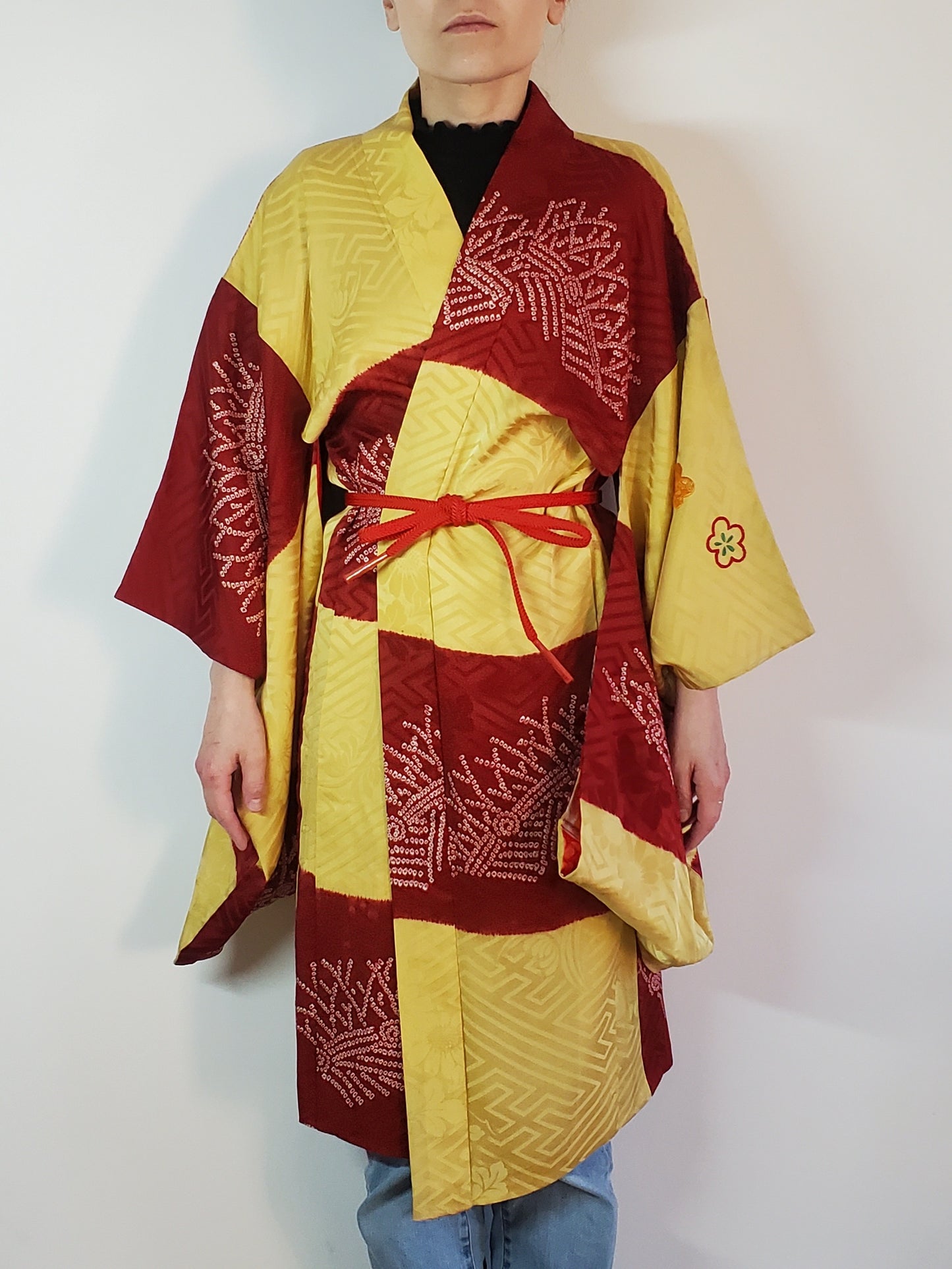 【Rouge et jaune / ichimatsu】 Kimono haori vintage japonais, antique, veste hanten japonaise, robe robe, motif floral japonais, unisexe