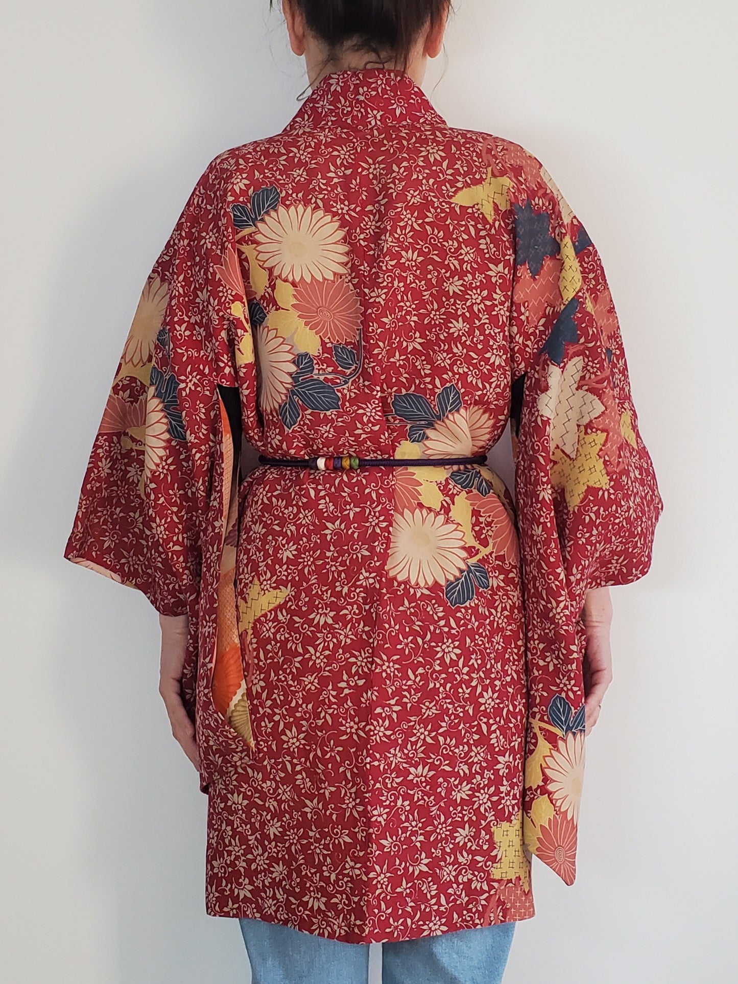 【Feuilles rouges / automnales】 Japonais vintage kimono haori, antique, veste hanten japonaise, robe robe, motif floral japonais, unisexe