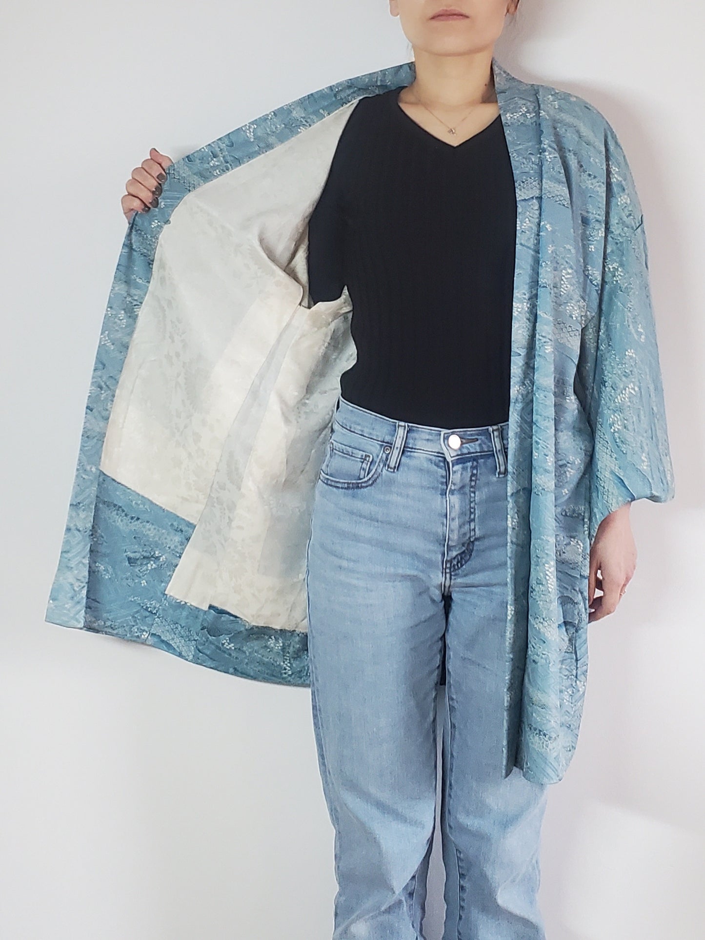 【light blue/Flower】Japanese Vintage Kimono Haori, antique,Japanese Hanten Jacket, Robe Dress, Japanese Floral pattern, Unisex