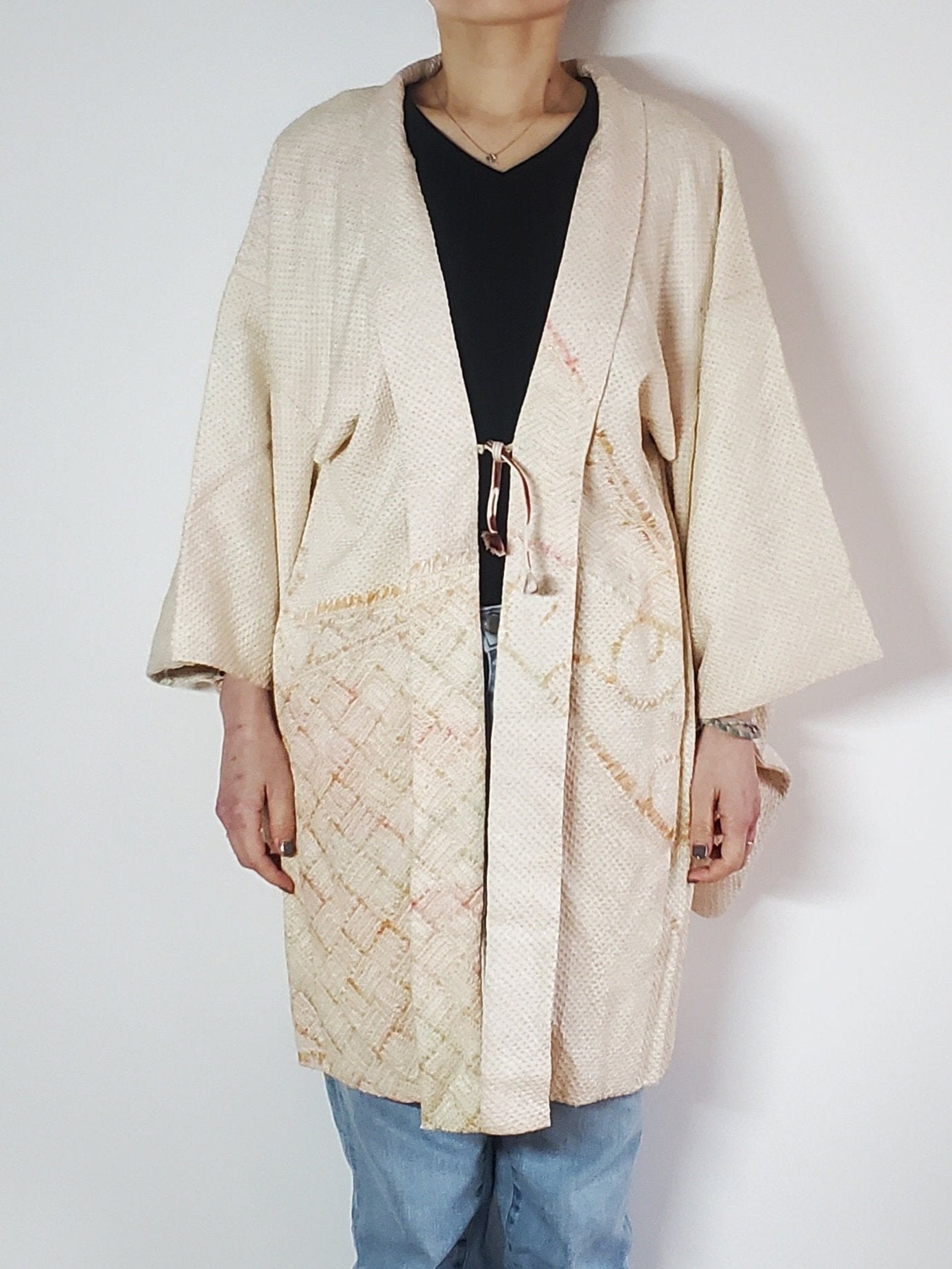 【light beige/ Shibori】Japanese Vintage Kimono Haori, Japanese Hanten Jacket, Robe Dress, Japanese Floral pattern, Unisex