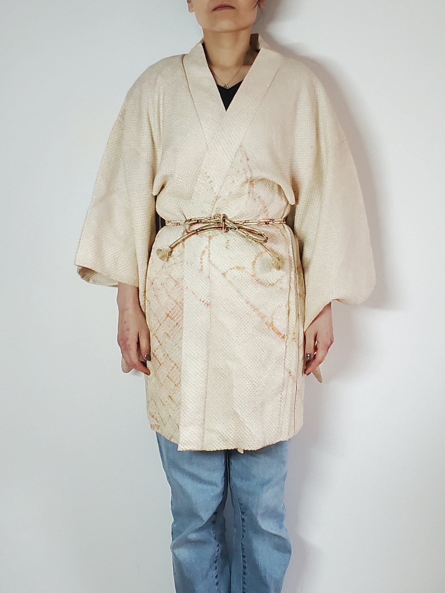 【light beige/ Shibori】Japanese Vintage Kimono Haori, Japanese Hanten Jacket, Robe Dress, Japanese Floral pattern, Unisex