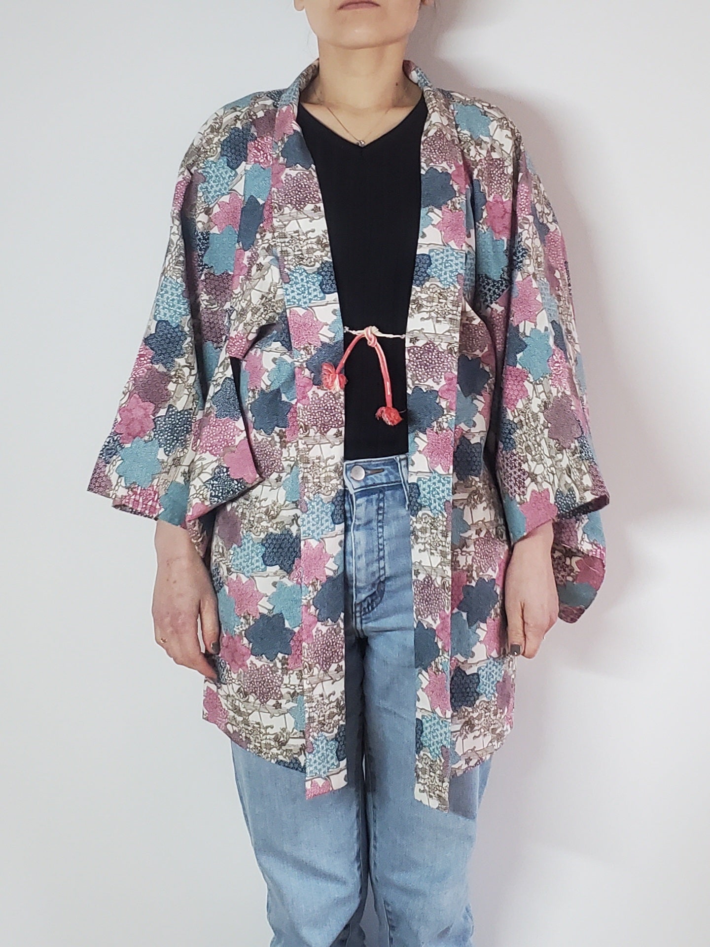 【Blanc / Momiji】 Japonais vintage kimono haori, antique, veste hanten japonaise, robe robe, motif floral japonais, unisexe