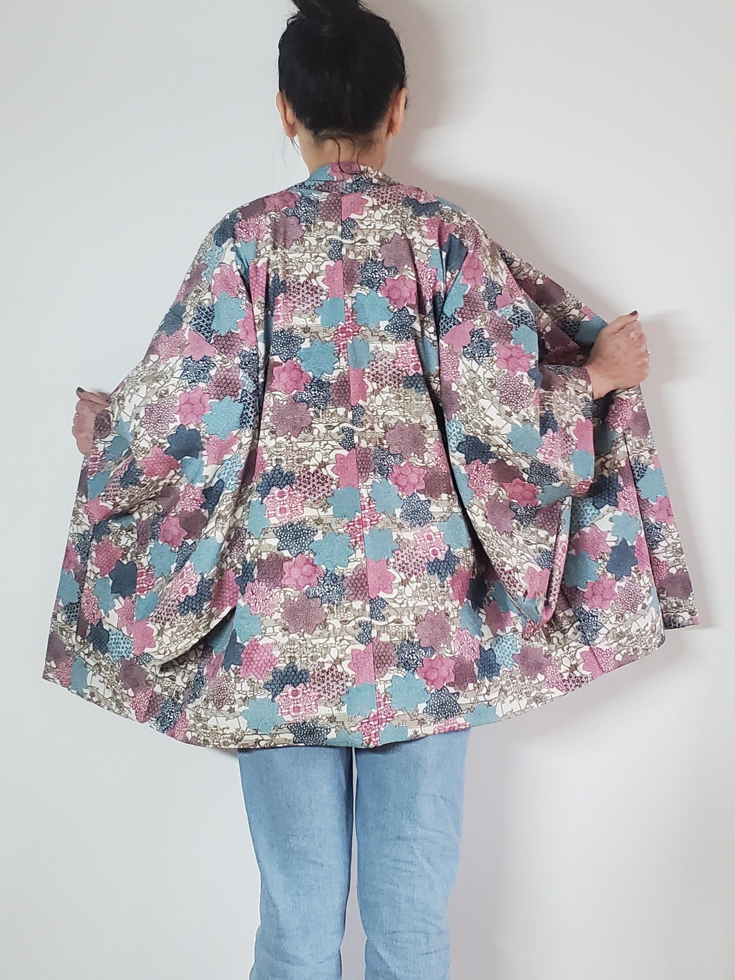 【Blanc / Momiji】 Japonais vintage kimono haori, antique, veste hanten japonaise, robe robe, motif floral japonais, unisexe