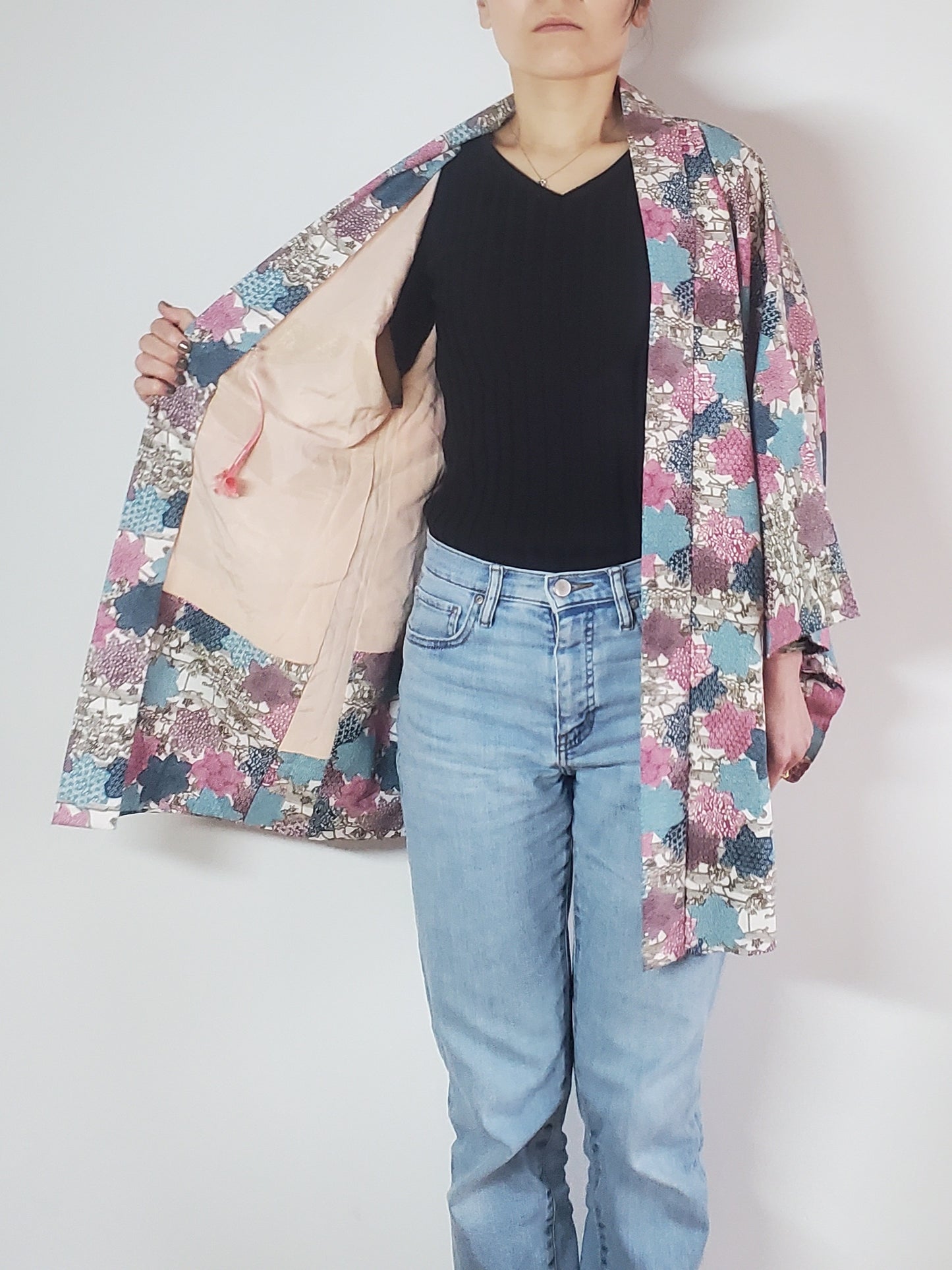 【Blanc / Momiji】 Japonais vintage kimono haori, antique, veste hanten japonaise, robe robe, motif floral japonais, unisexe