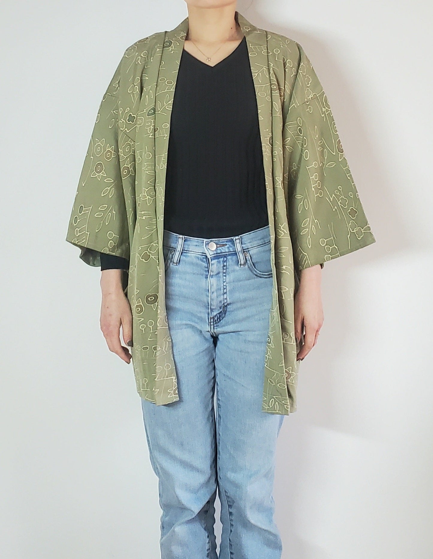 【subdued pea green/Flower】Japanese Vintage Kimono Haori, antique,Japanese Hanten Jacket, Robe Dress, Japanese Floral pattern, Unisex