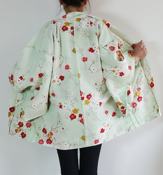 【light yellowish green/Cherry blossom】Japanese Vintage Kimono Haori, antique,Japanese Hanten Jacket, Robe Dress, Japanese Floral pattern, Unisex