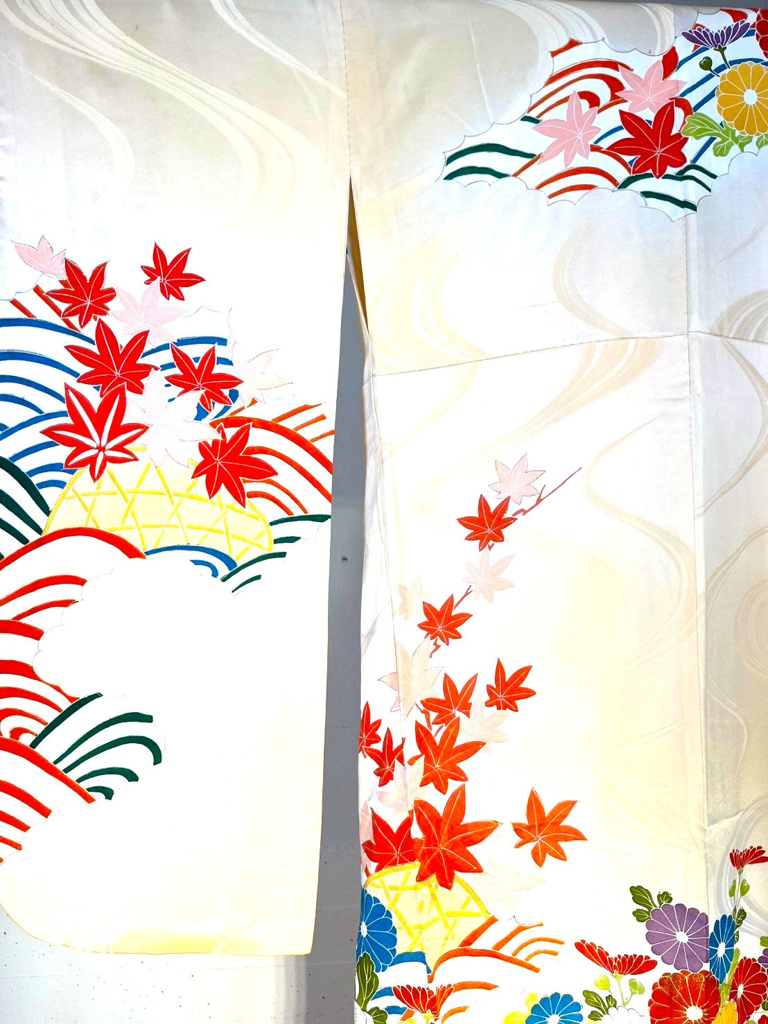 Vintage furisode-Chrysanthemum en Waves-250111FS-001