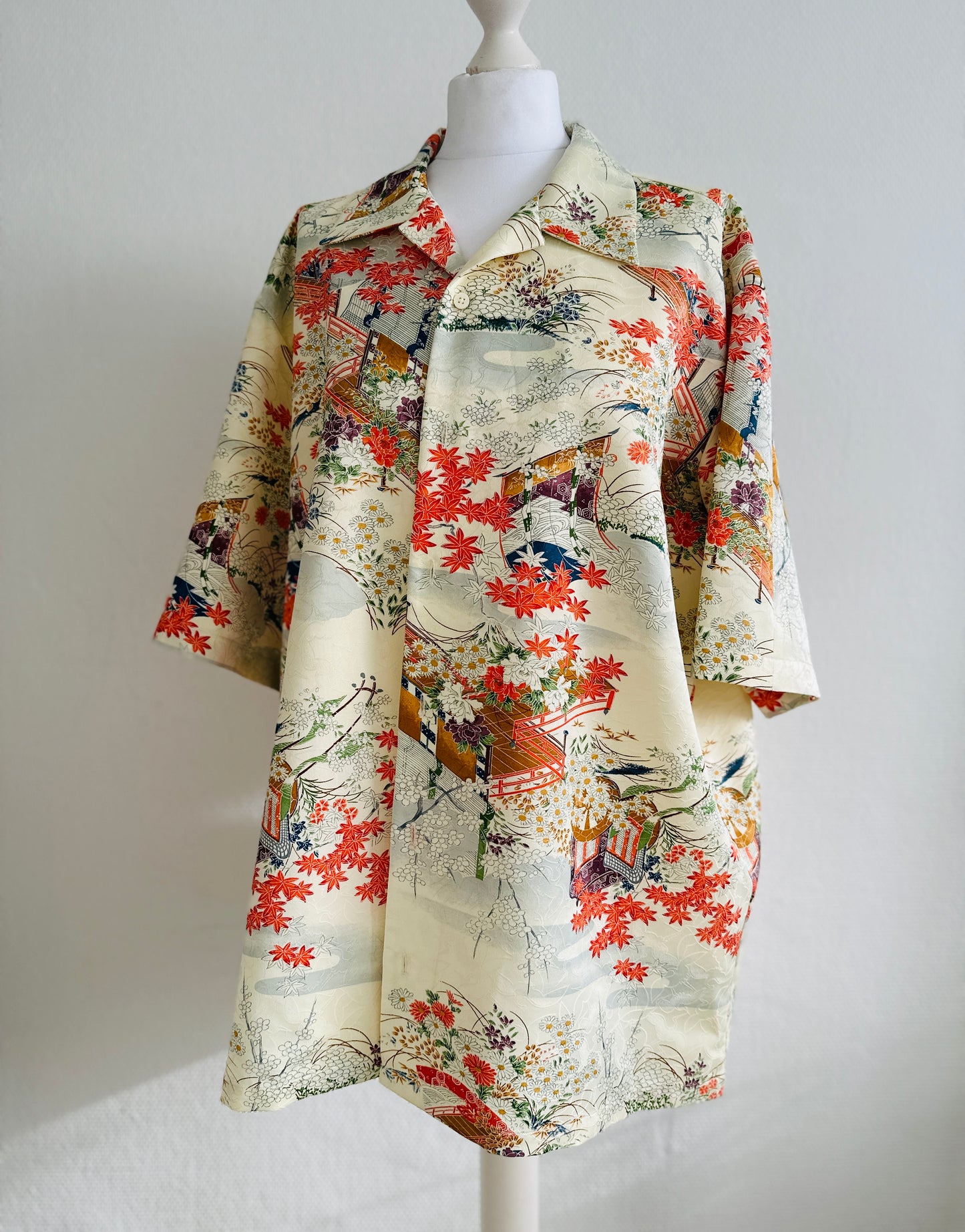 【Cream wit, momiji】 Hawaiiaans shirt/maat: 3l ＜ nieuw ・ zijde ＞ voor mannen, voor vrouwen, Japanse kimono, Japan unisexese kleding, unisex, Japanse geschenken, origineel item