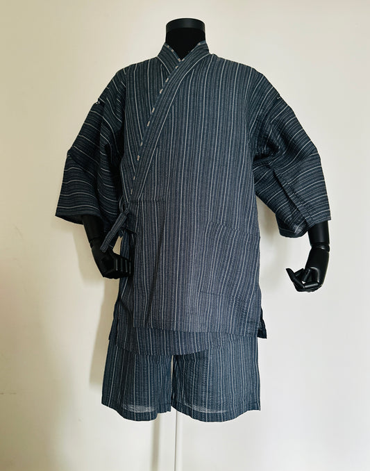 【Zwart, Shijira-Ori （Seersucker）】 Jinbei/Grootte: 3l ＜ Nieuw ・ Katoen ＞ voor mannen, voor vrouwen, voor kinderen, Japanse Kimono, Japan unisexese kleding, unisex, Japan